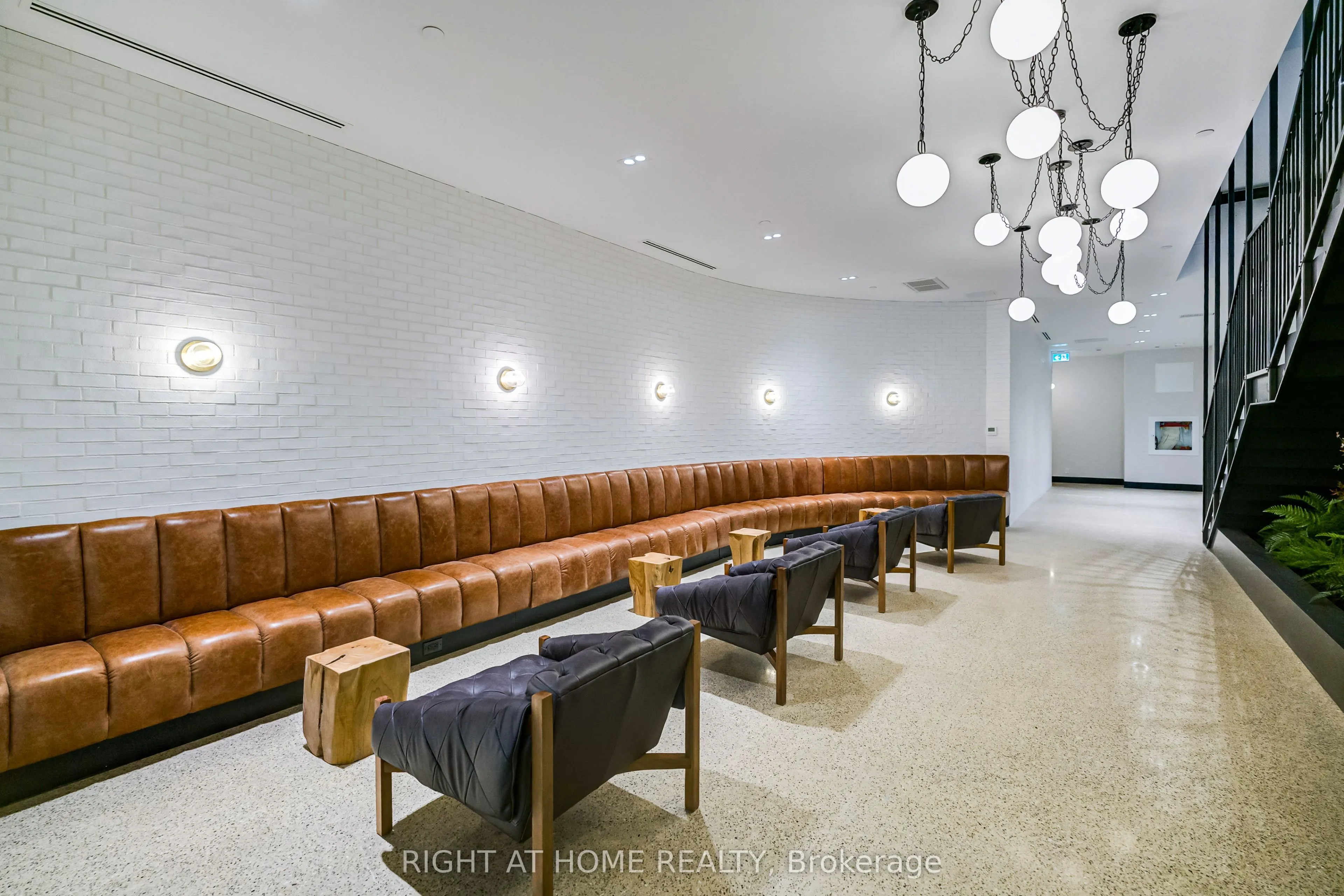 2946 Dundas Street W #408