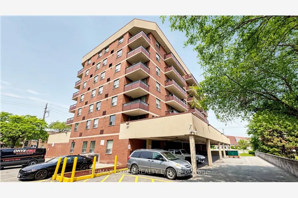 1881 Jane Street #401