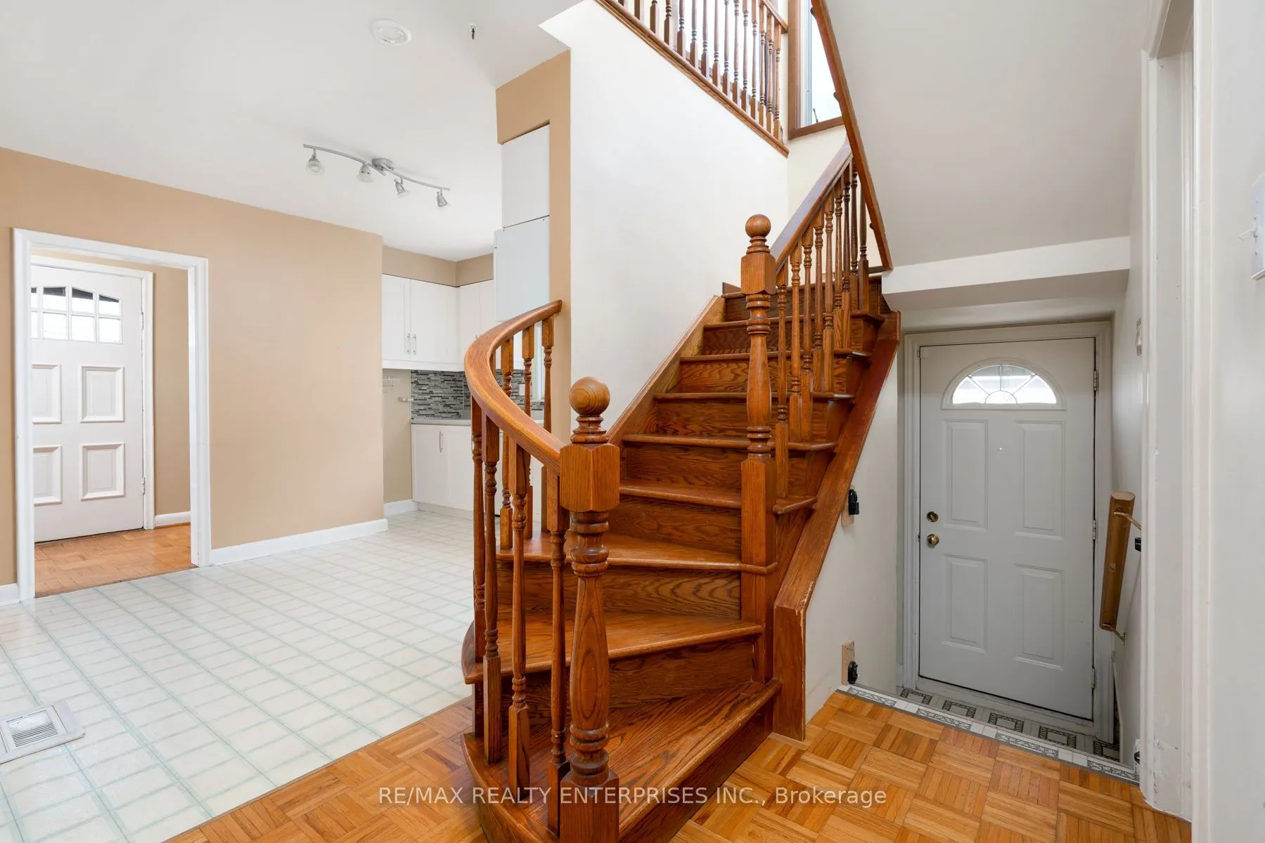 52 Briarwood Avenue