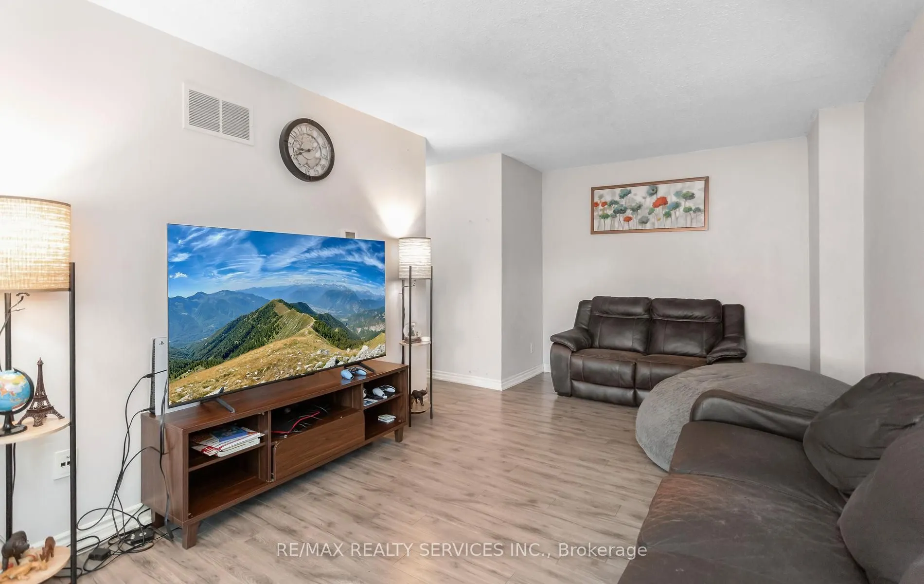 2605 Woodchester Drive #50