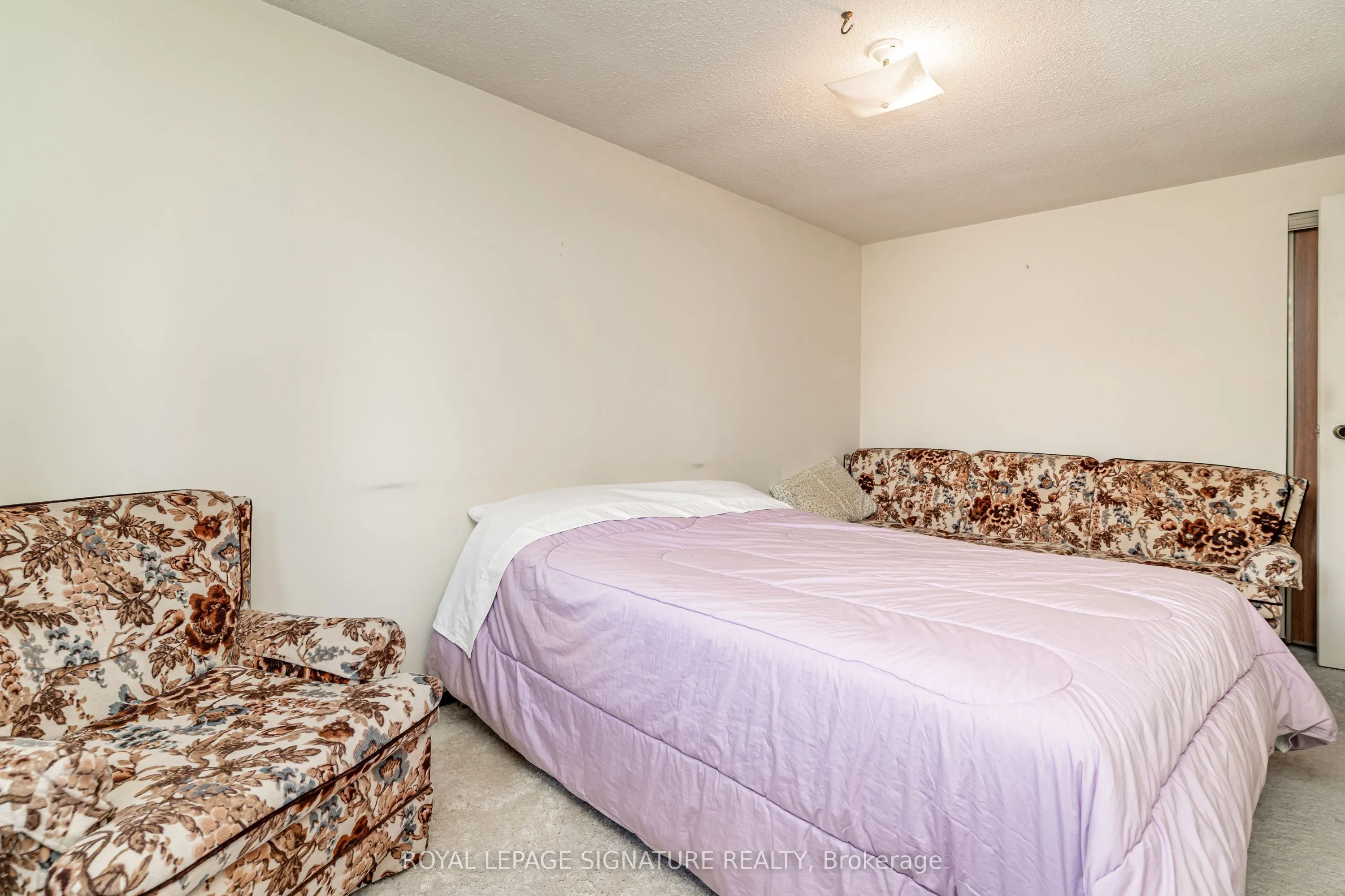 4040 Silverhaze Road