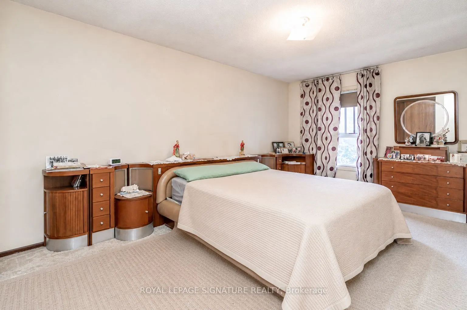 4040 Silverhaze Road