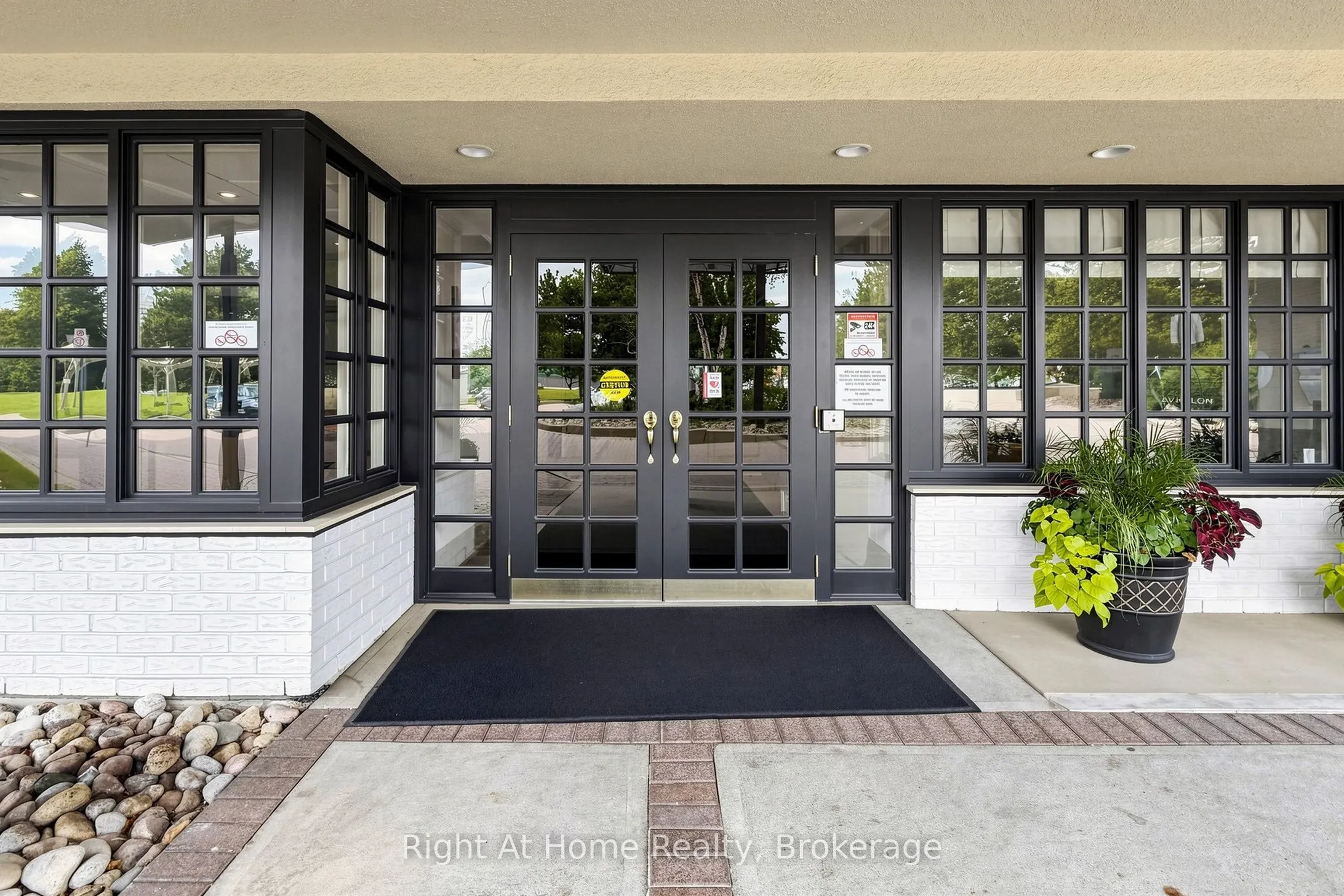 1360 Rathburn Road E #1509