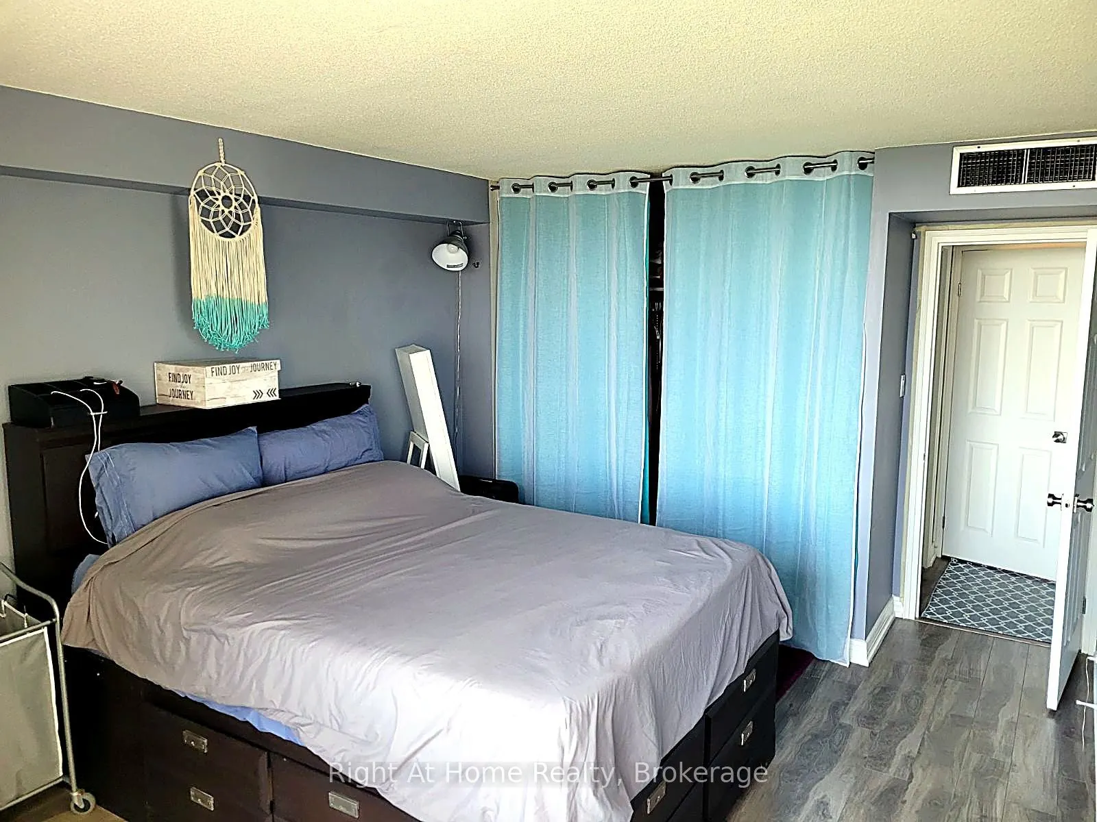 1360 Rathburn Road E #1509