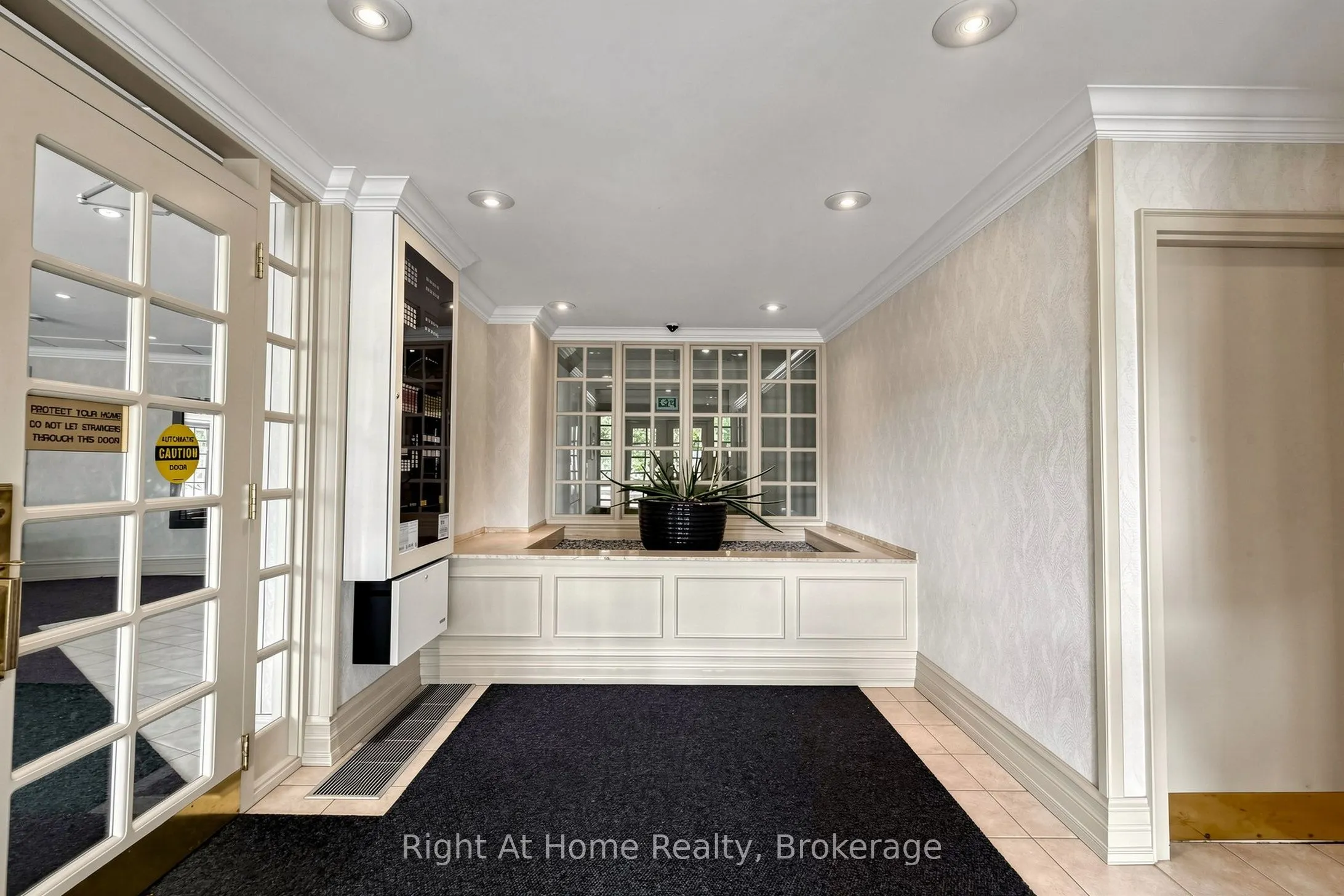 1360 Rathburn Road E #1509
