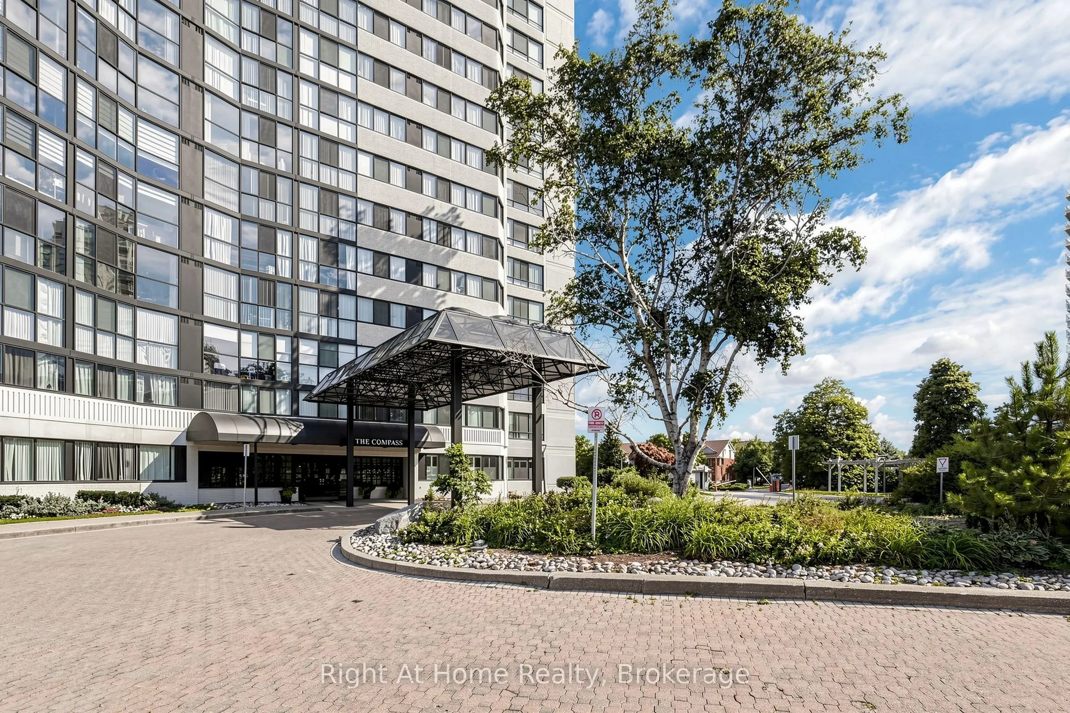 1360 Rathburn Road E #1509