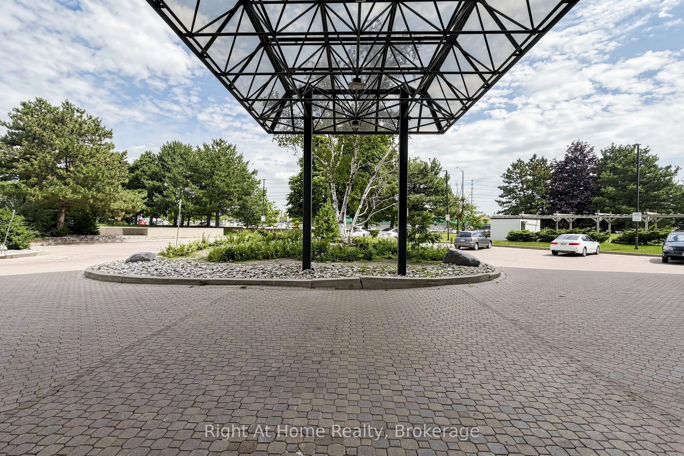 1360 Rathburn Road E #1509