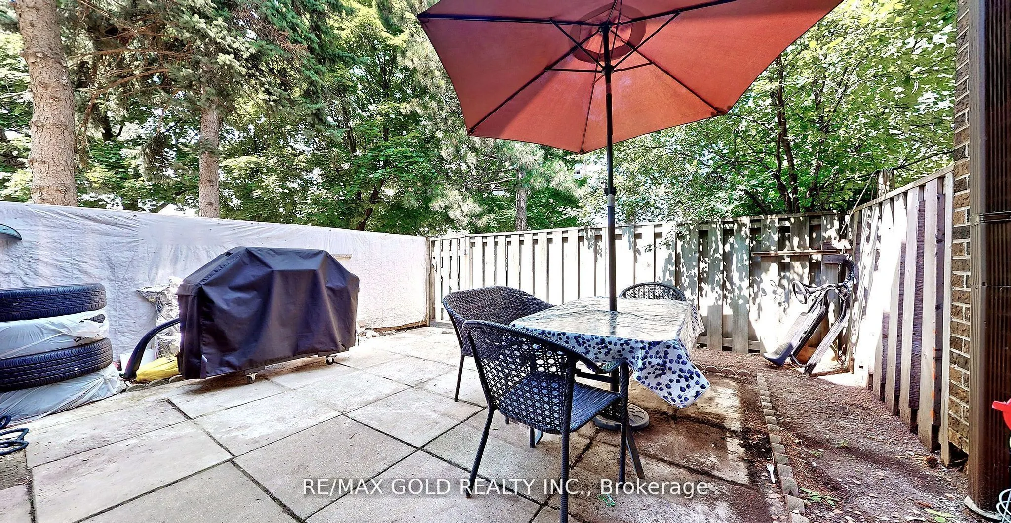 18 Carleton Place #18