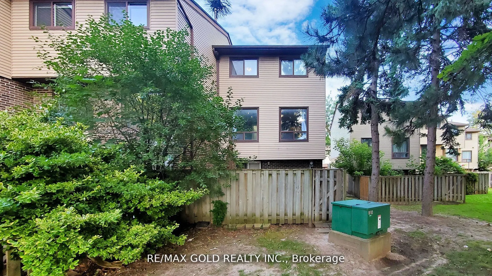 18 Carleton Place #18