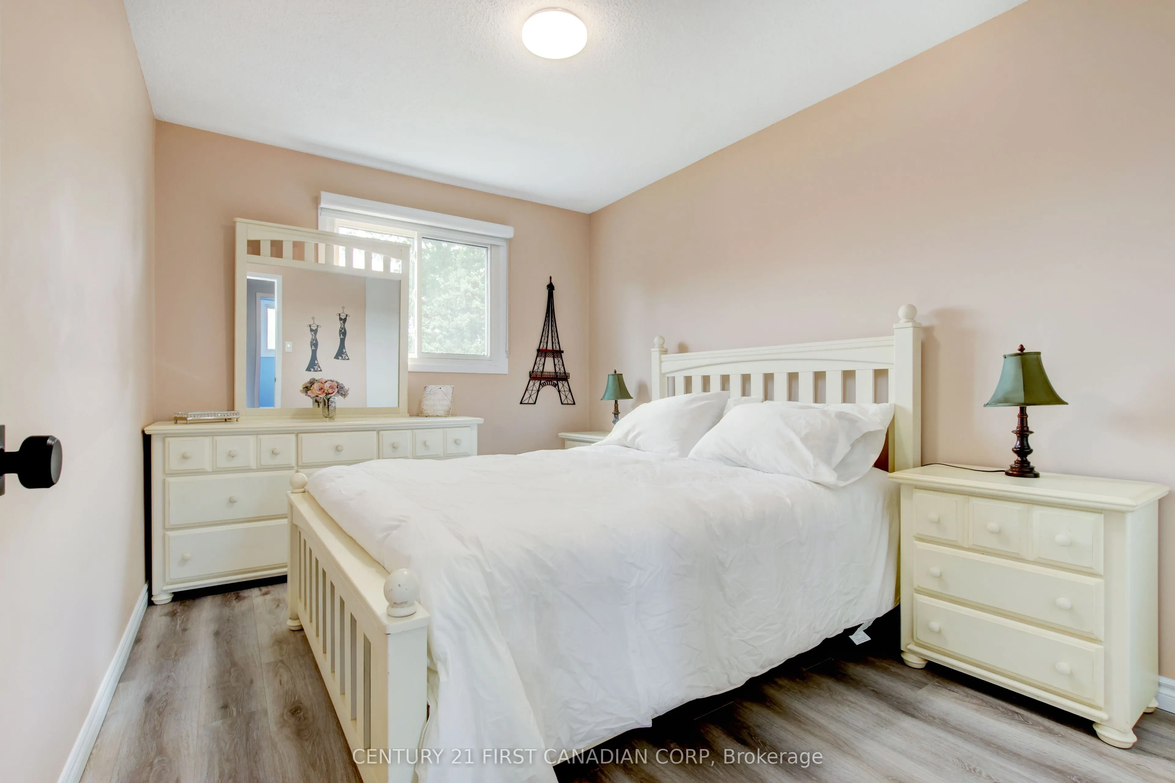 79 Newbridge Crescent