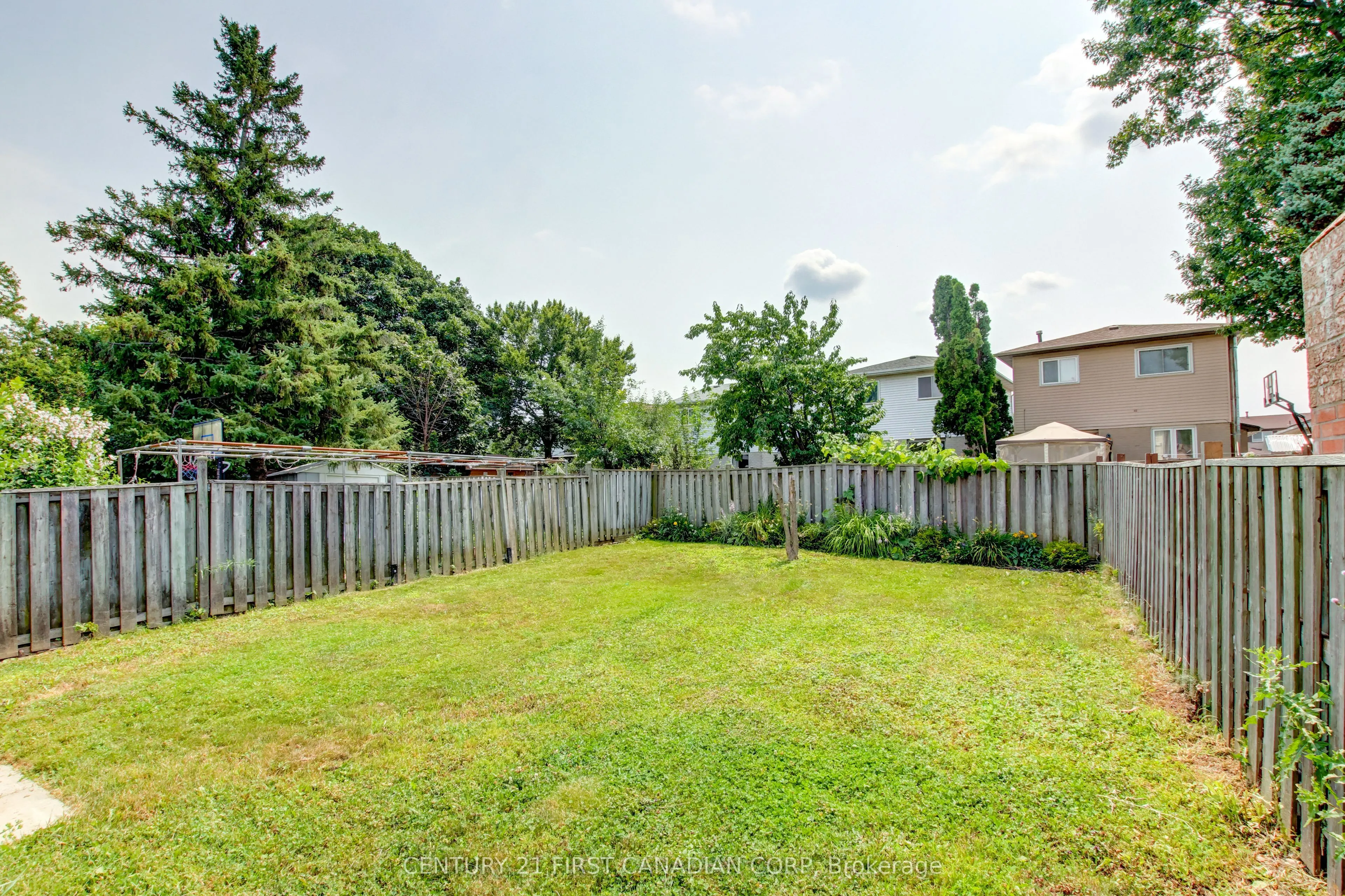 79 Newbridge Crescent