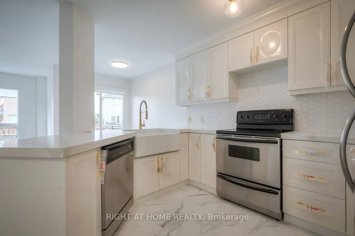 7401 Village Walk