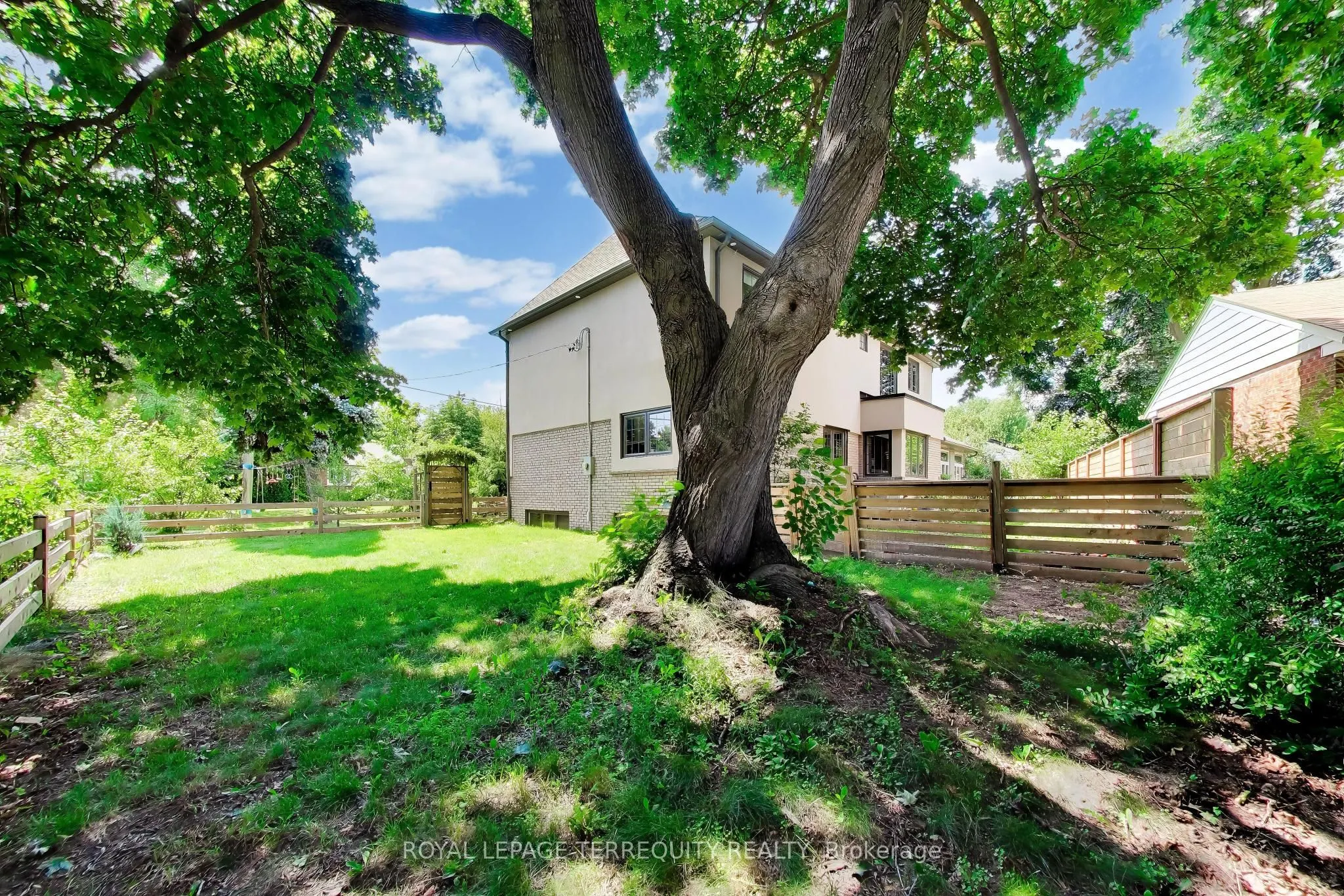 1621 Skyline Drive