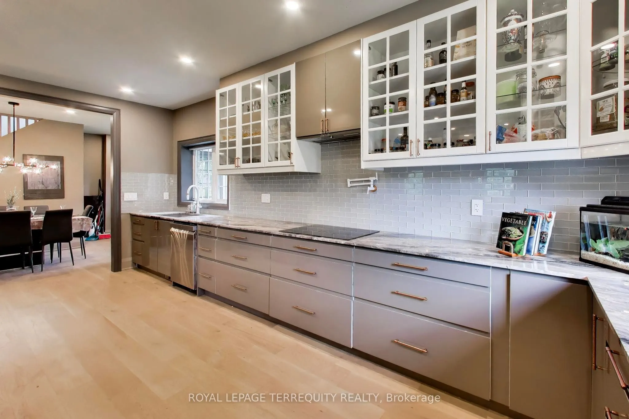 1621 Skyline Drive