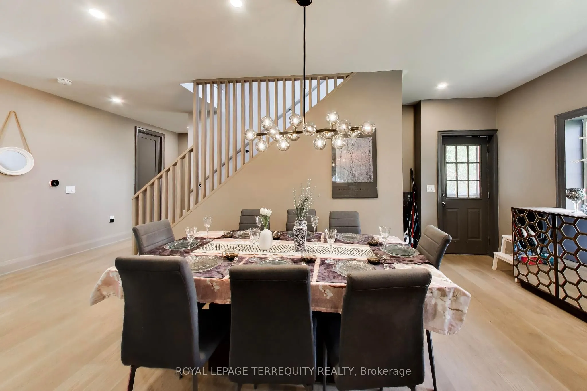 1621 Skyline Drive