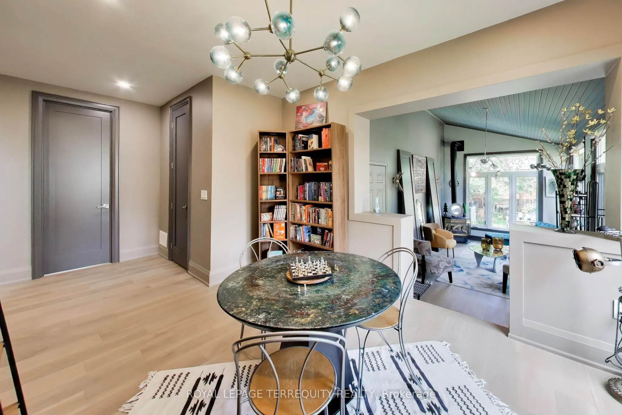 1621 Skyline Drive