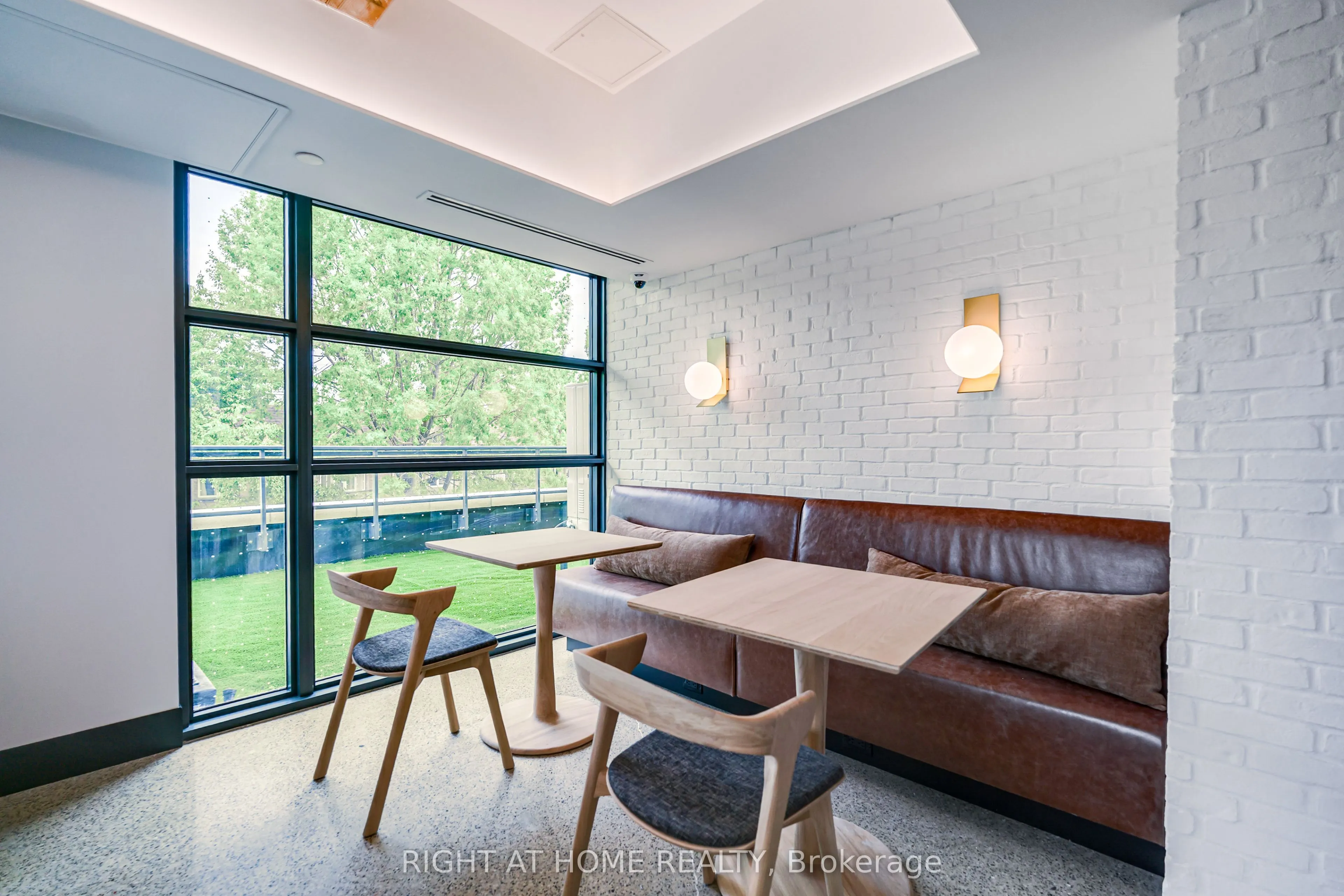 2946 Dundas Street W #509