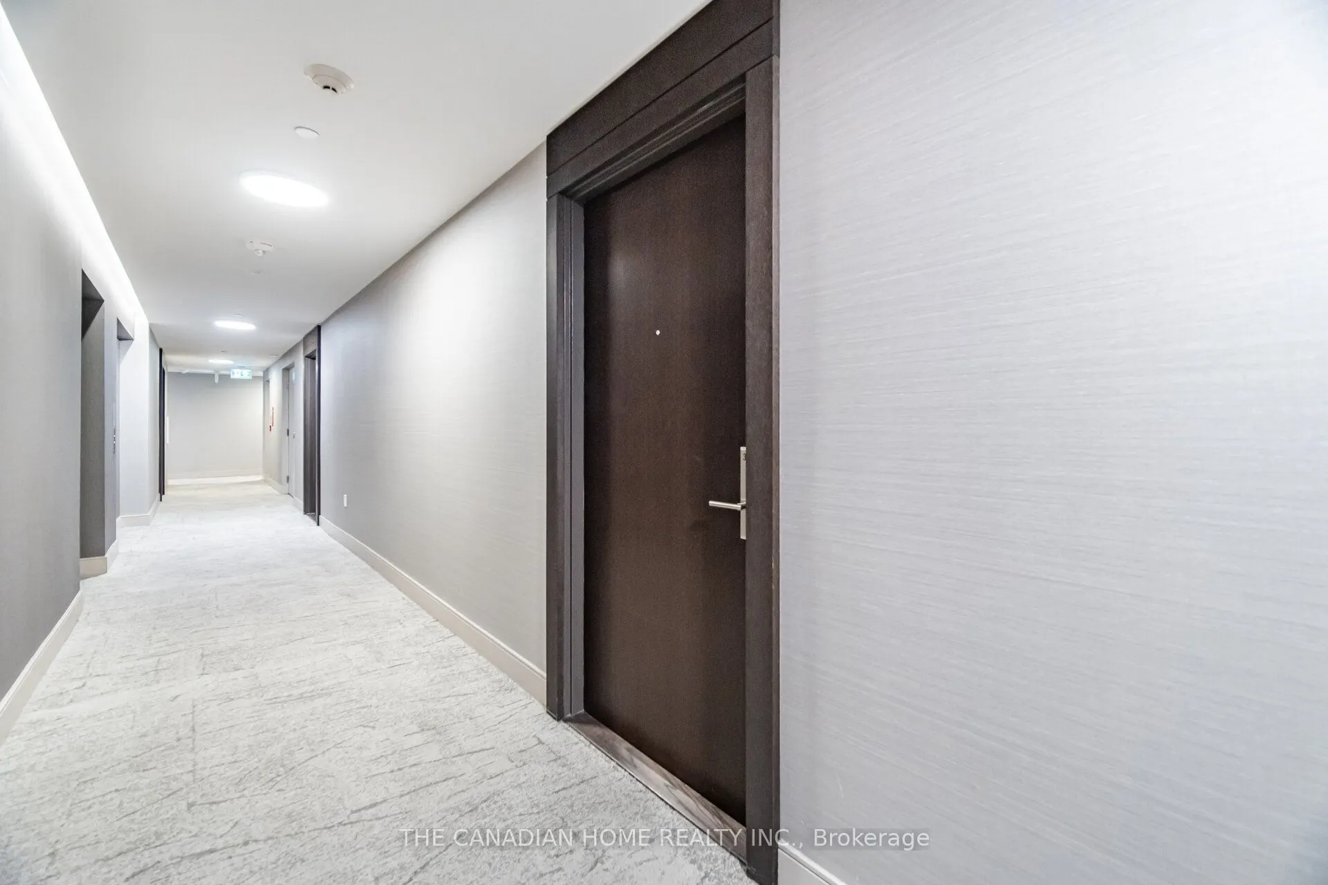 8 Nahani Way E #3119