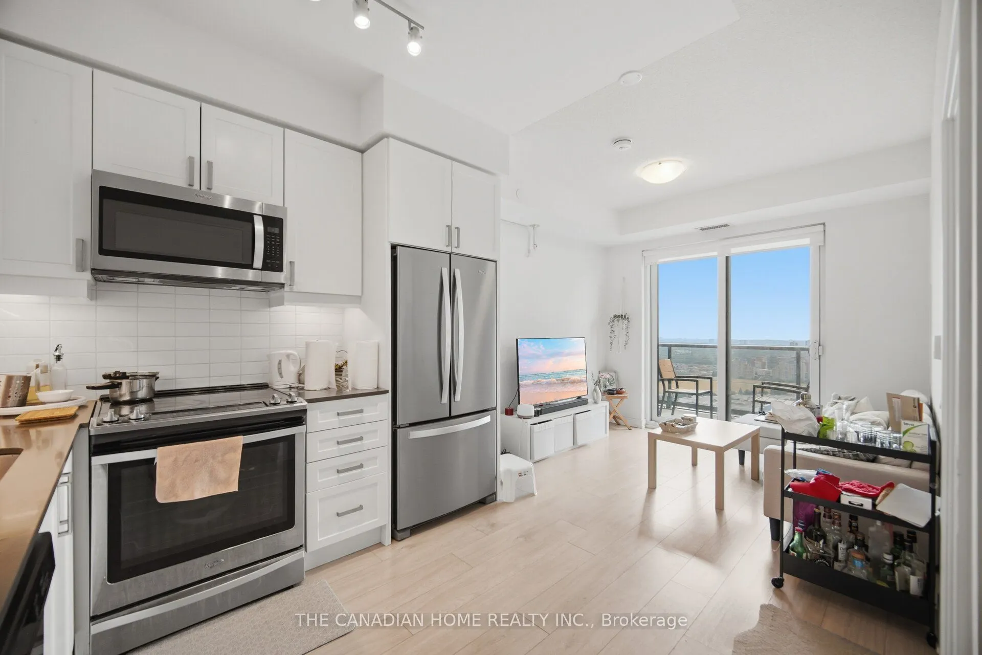 8 Nahani Way E #3119