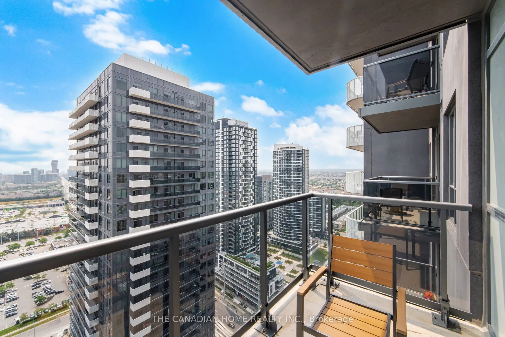 8 Nahani Way E #3119