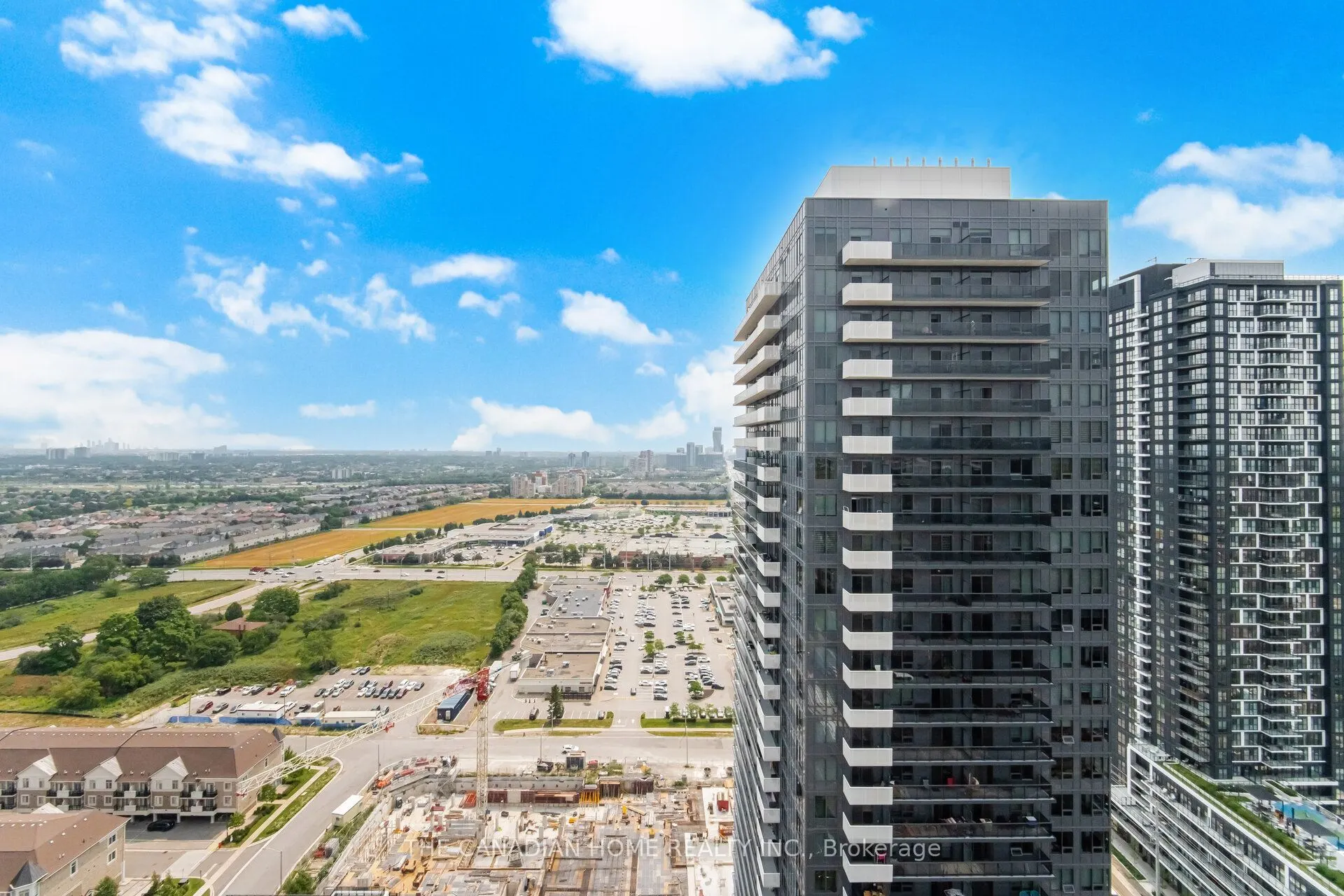 8 Nahani Way E #3119