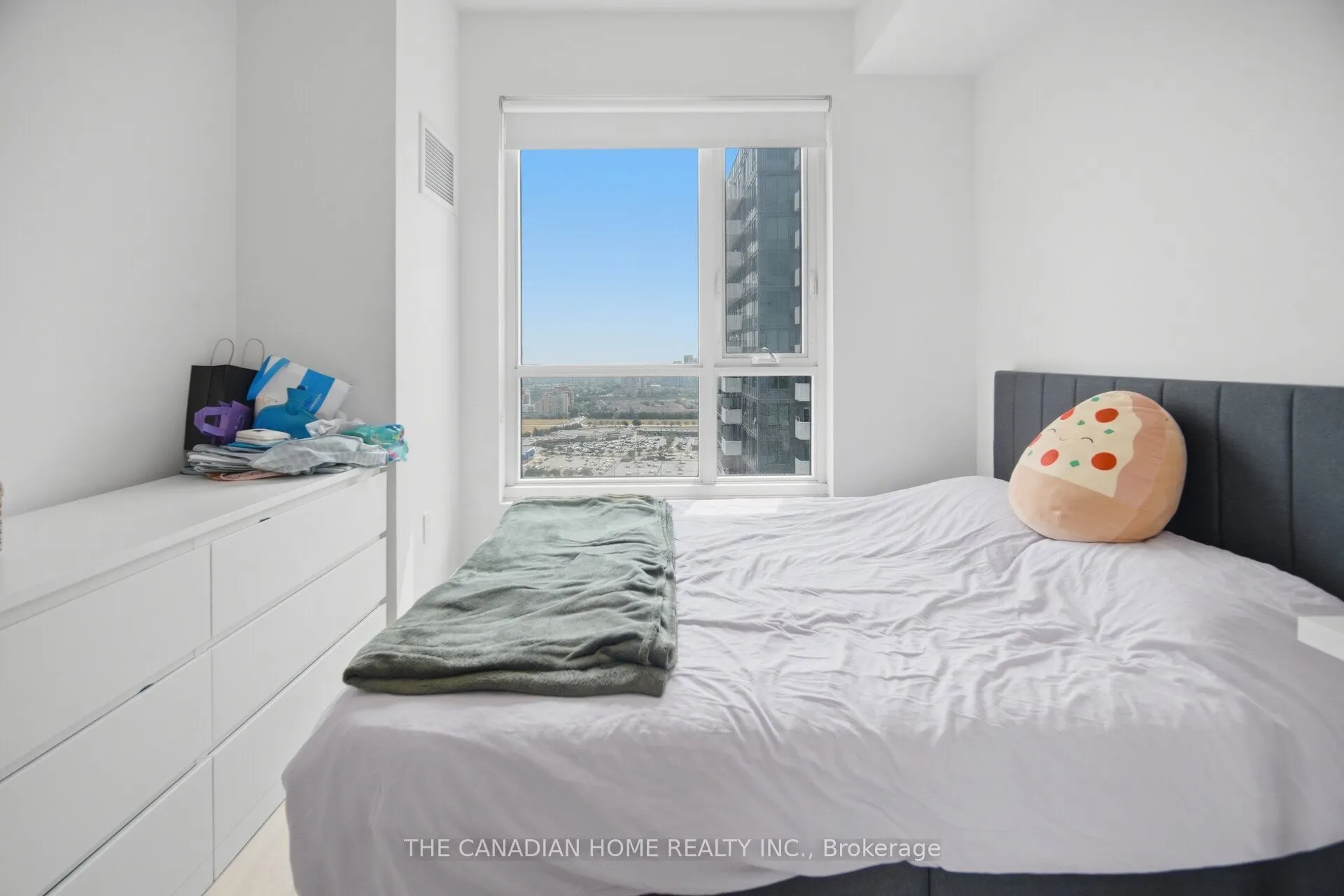 8 Nahani Way E #3119