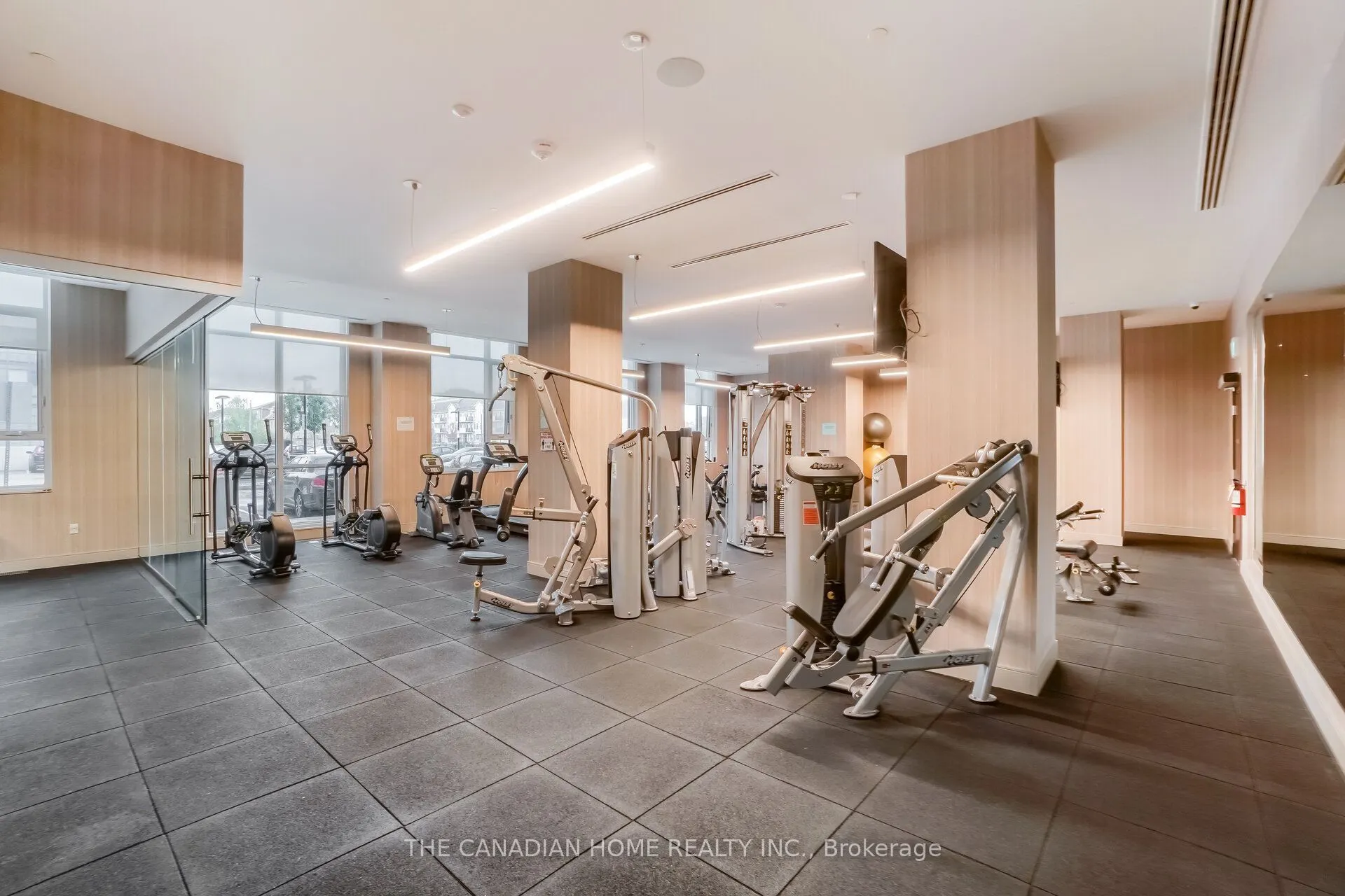 8 Nahani Way E #3119