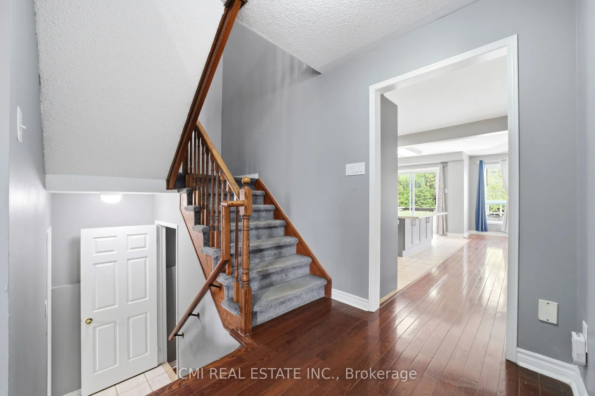 147 Porchlight Road