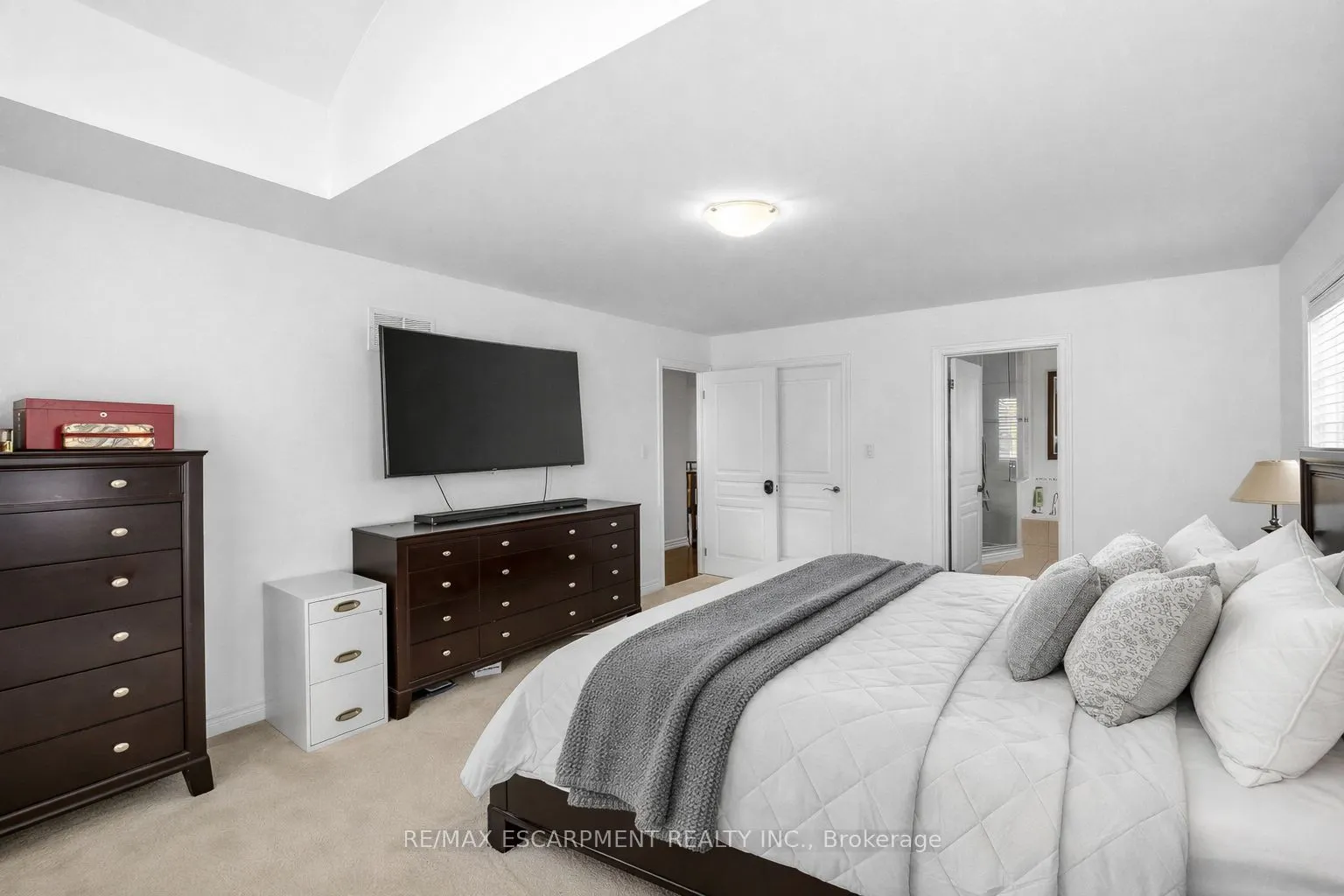 131 Robert Speck Parkway #69