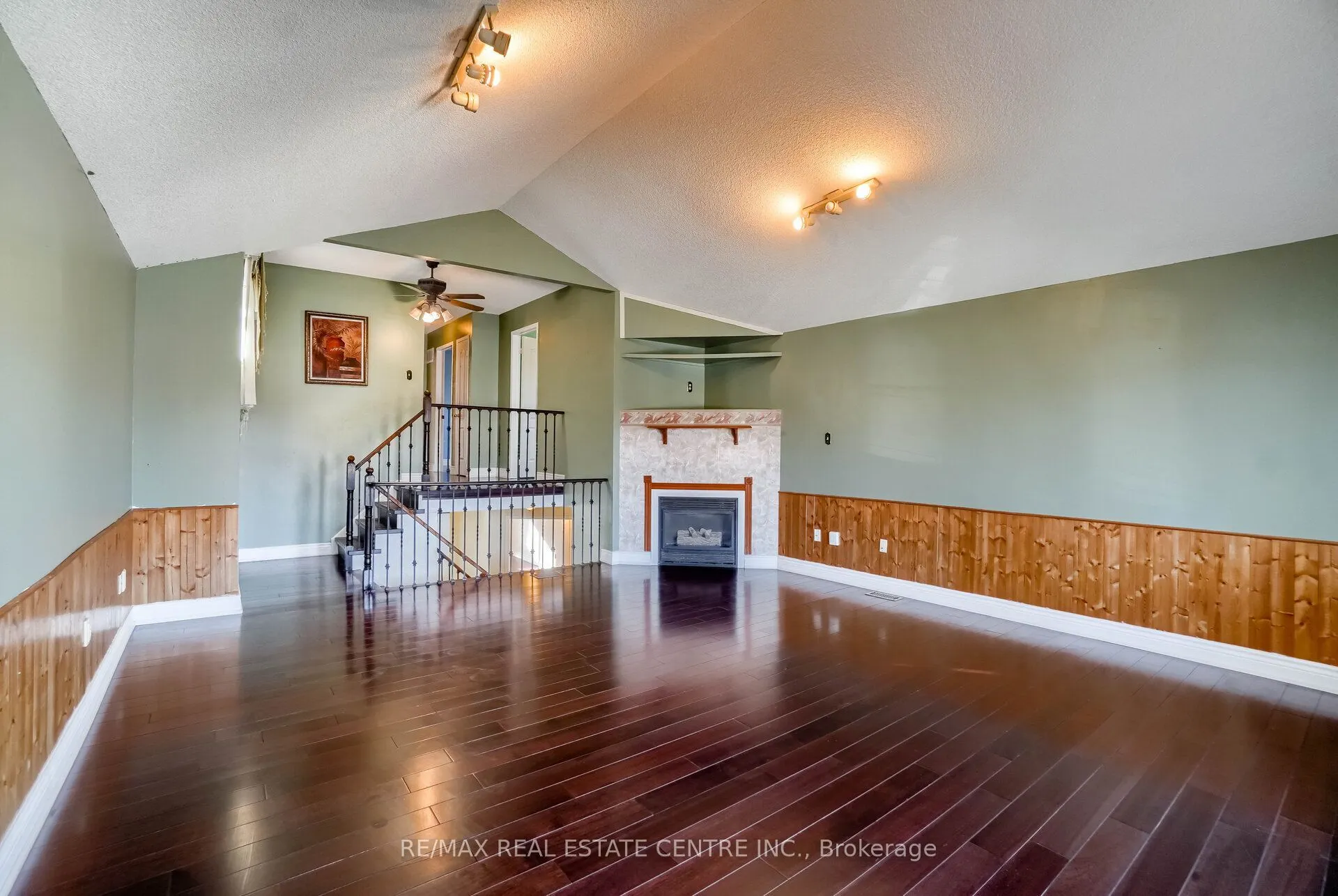 3725 Althorpe Circle