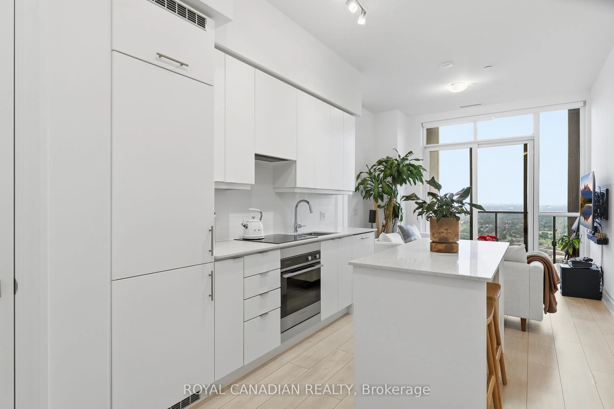 30 Elm Drive W #PH 02