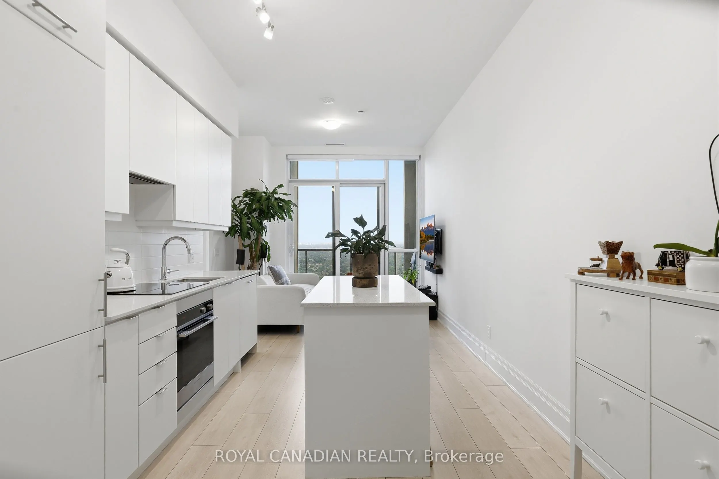 30 Elm Drive W #PH 02