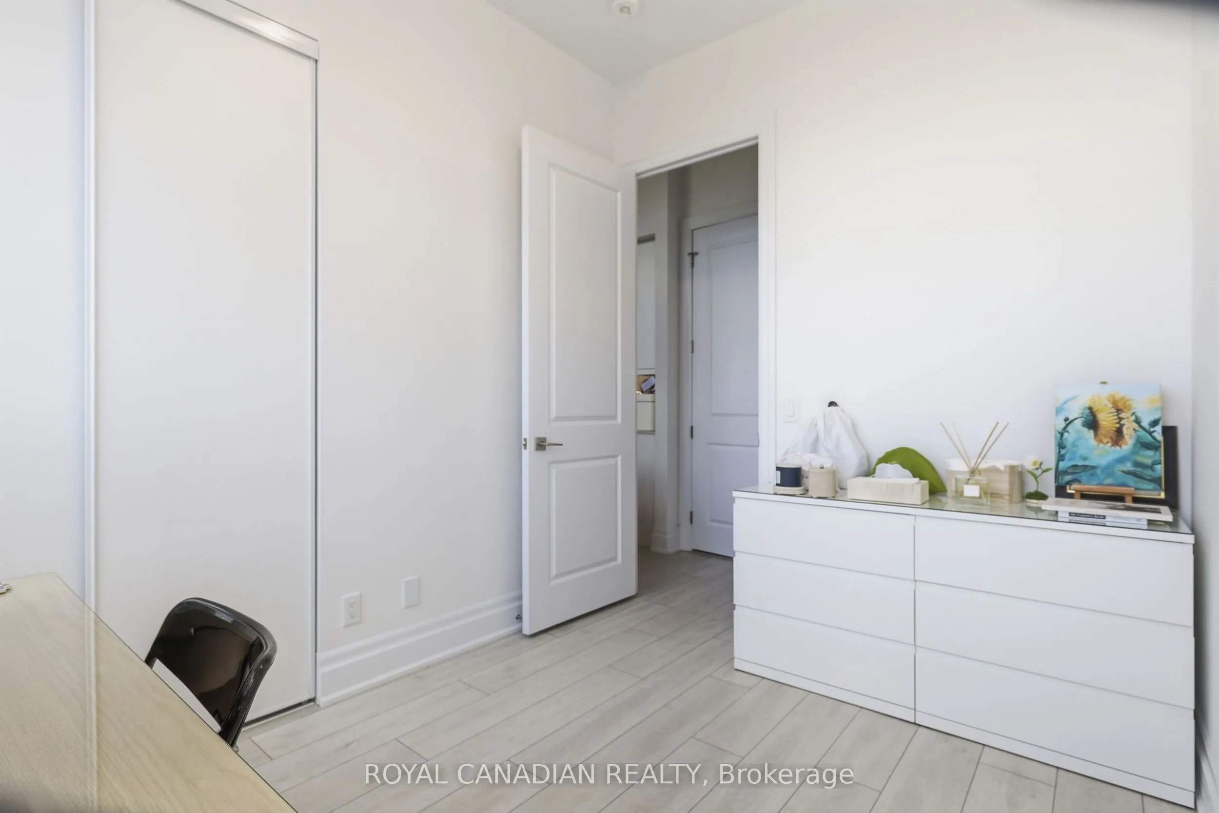 30 Elm Drive W #PH 02