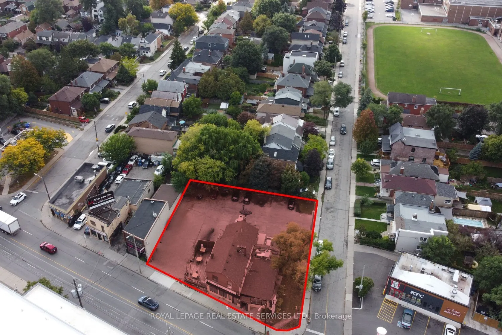 3513 Dundas Street W
