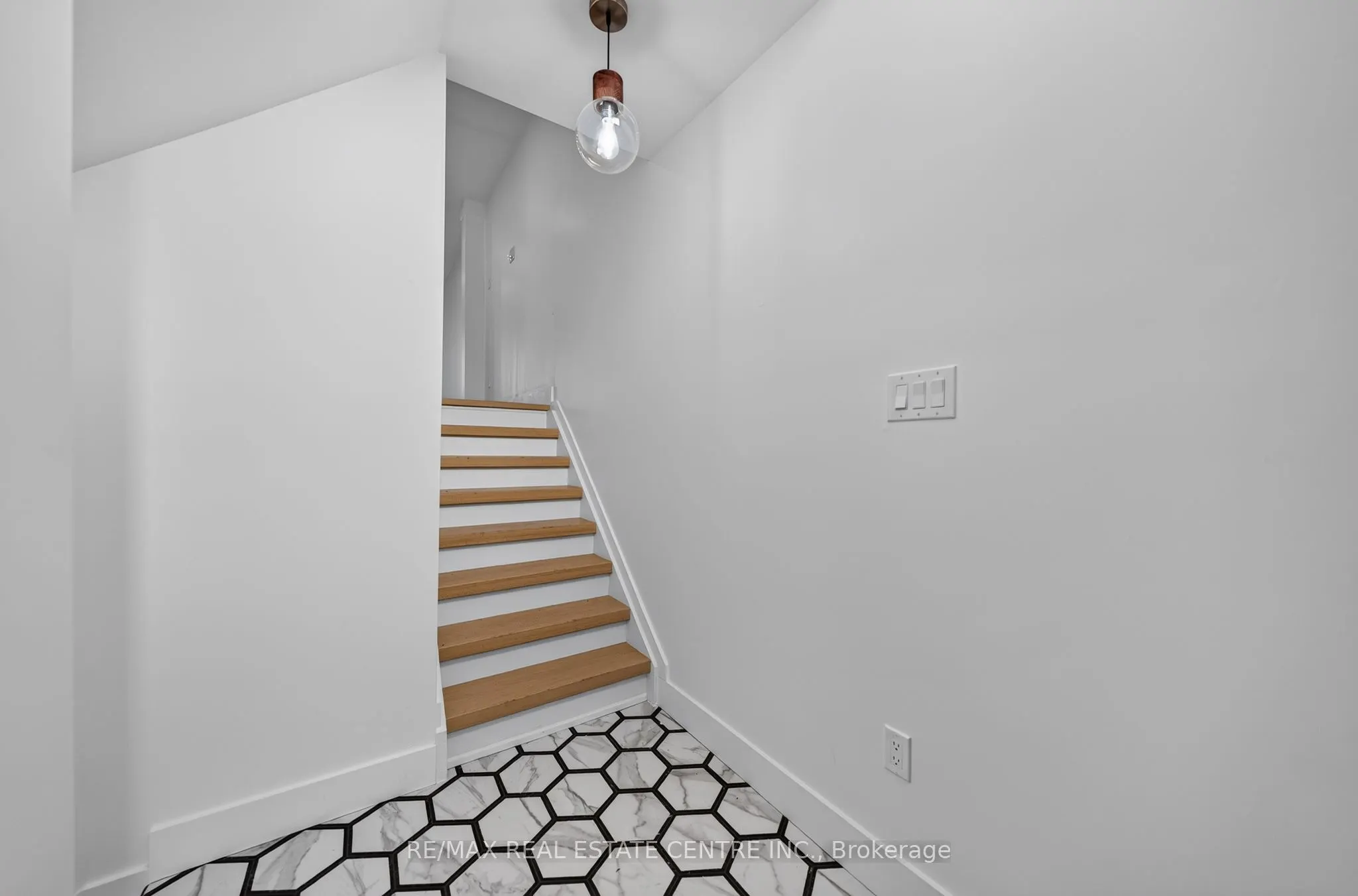 5090 Fairview Street #50