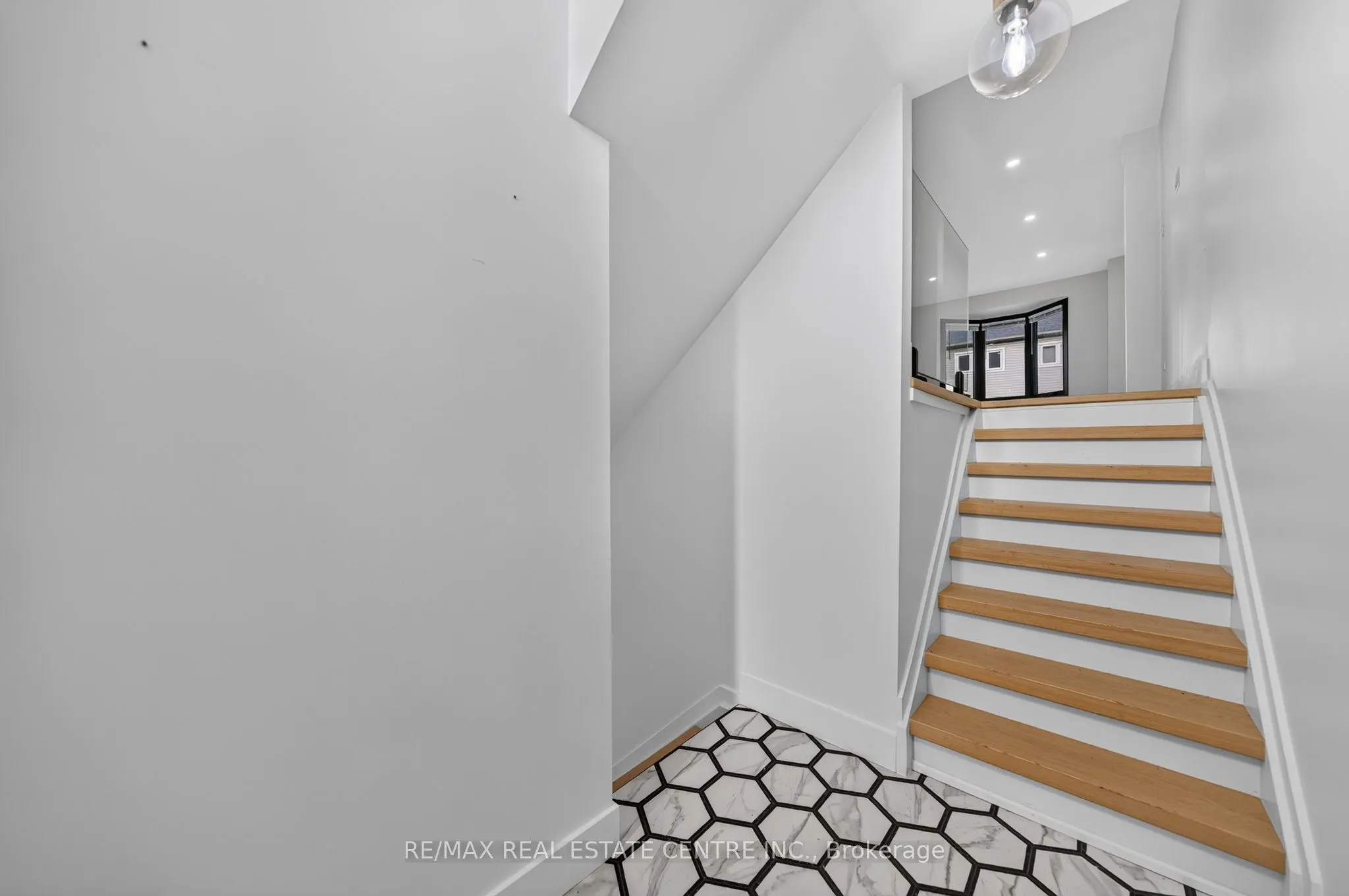 5090 Fairview Street #50