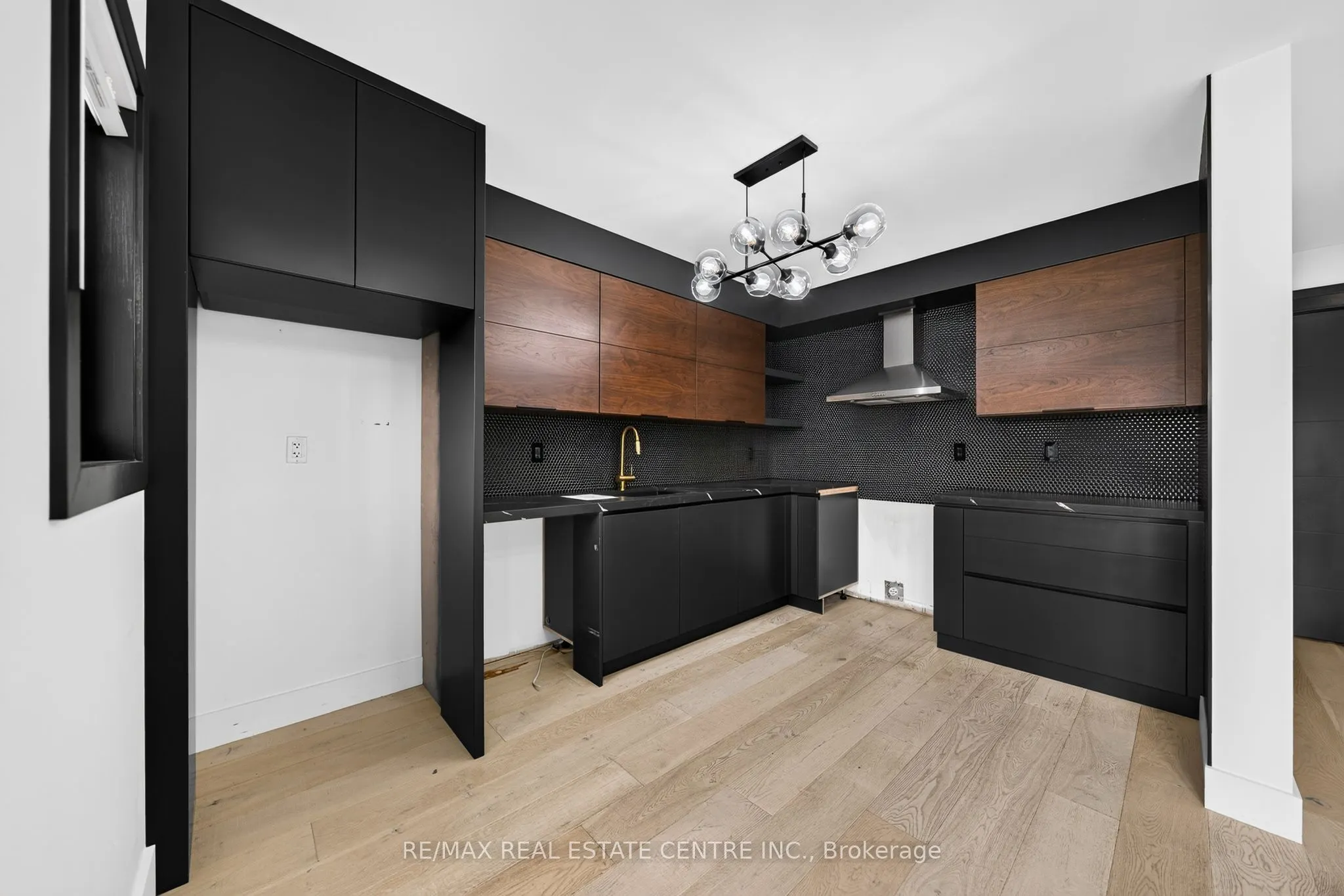 5090 Fairview Street #50