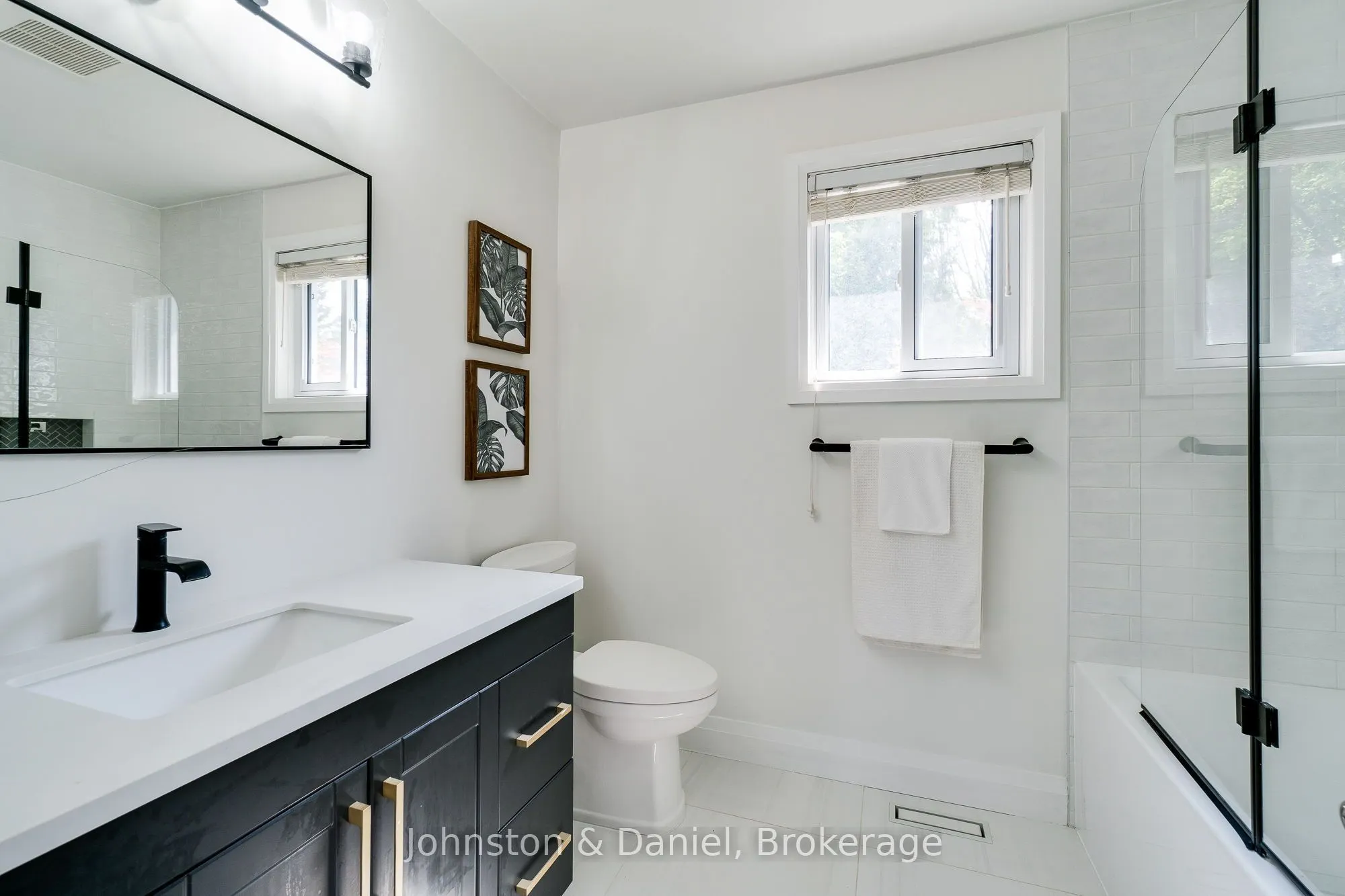 12 Jason Crescent