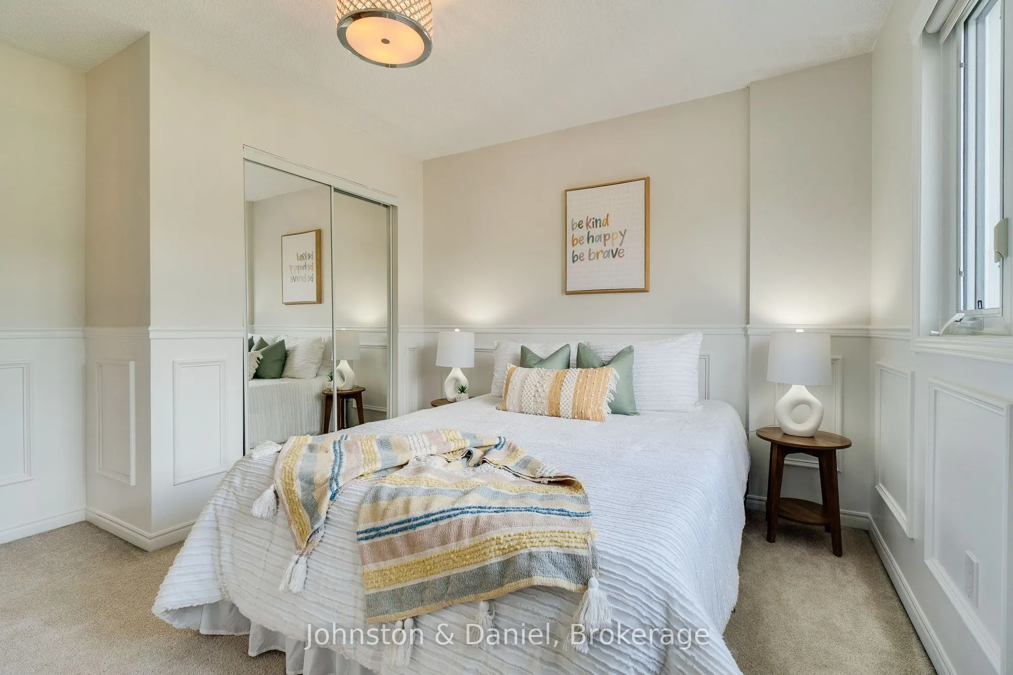 12 Jason Crescent
