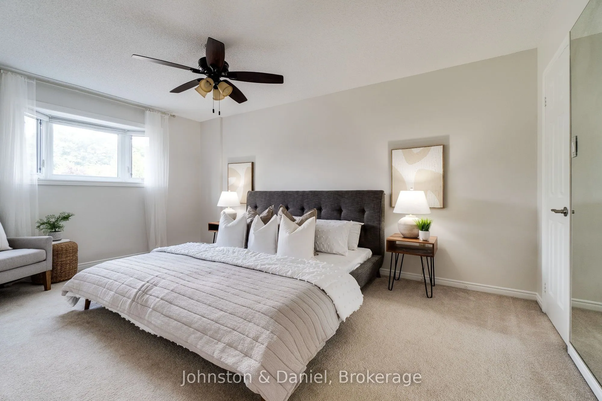 12 Jason Crescent