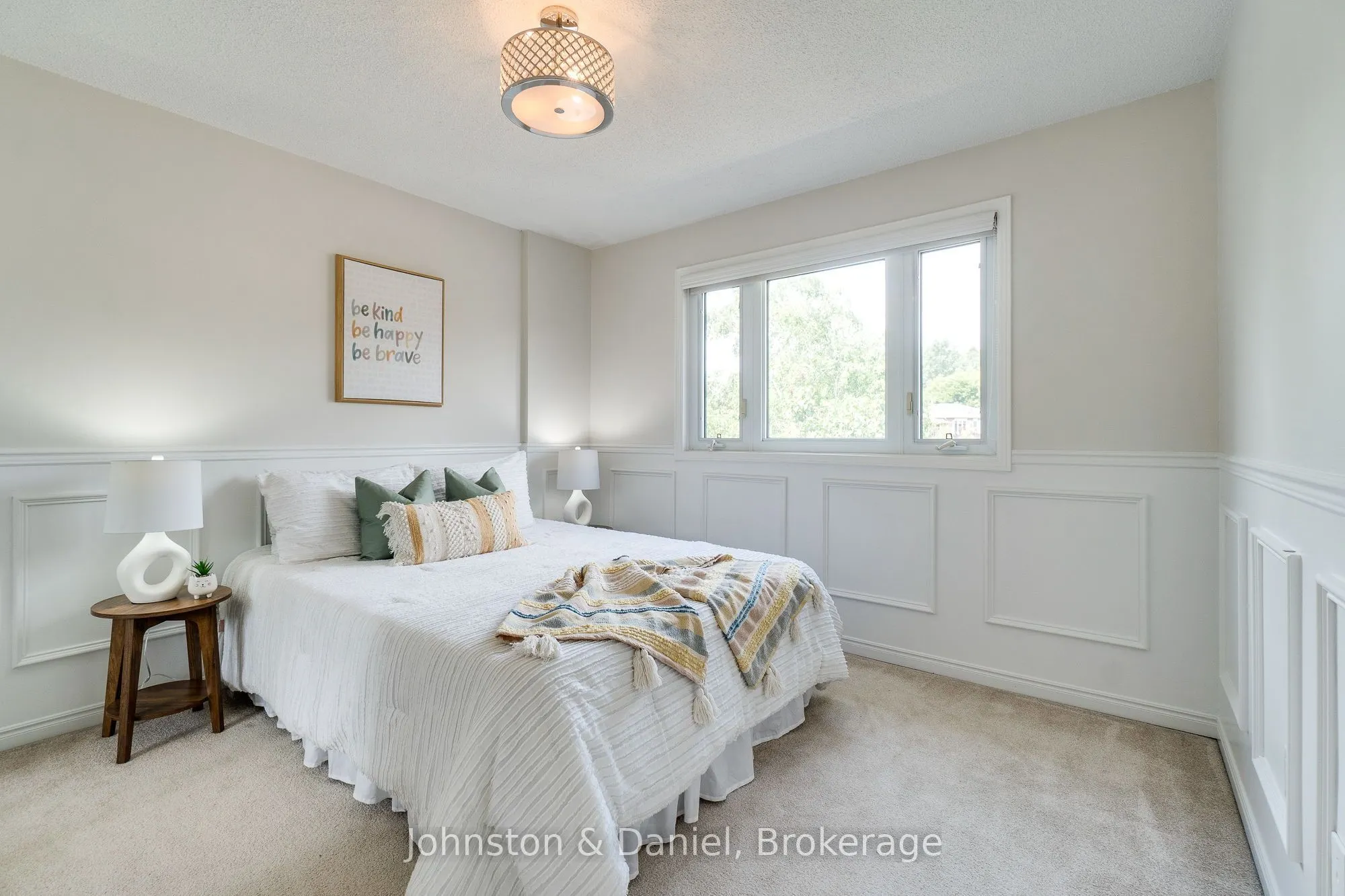 12 Jason Crescent