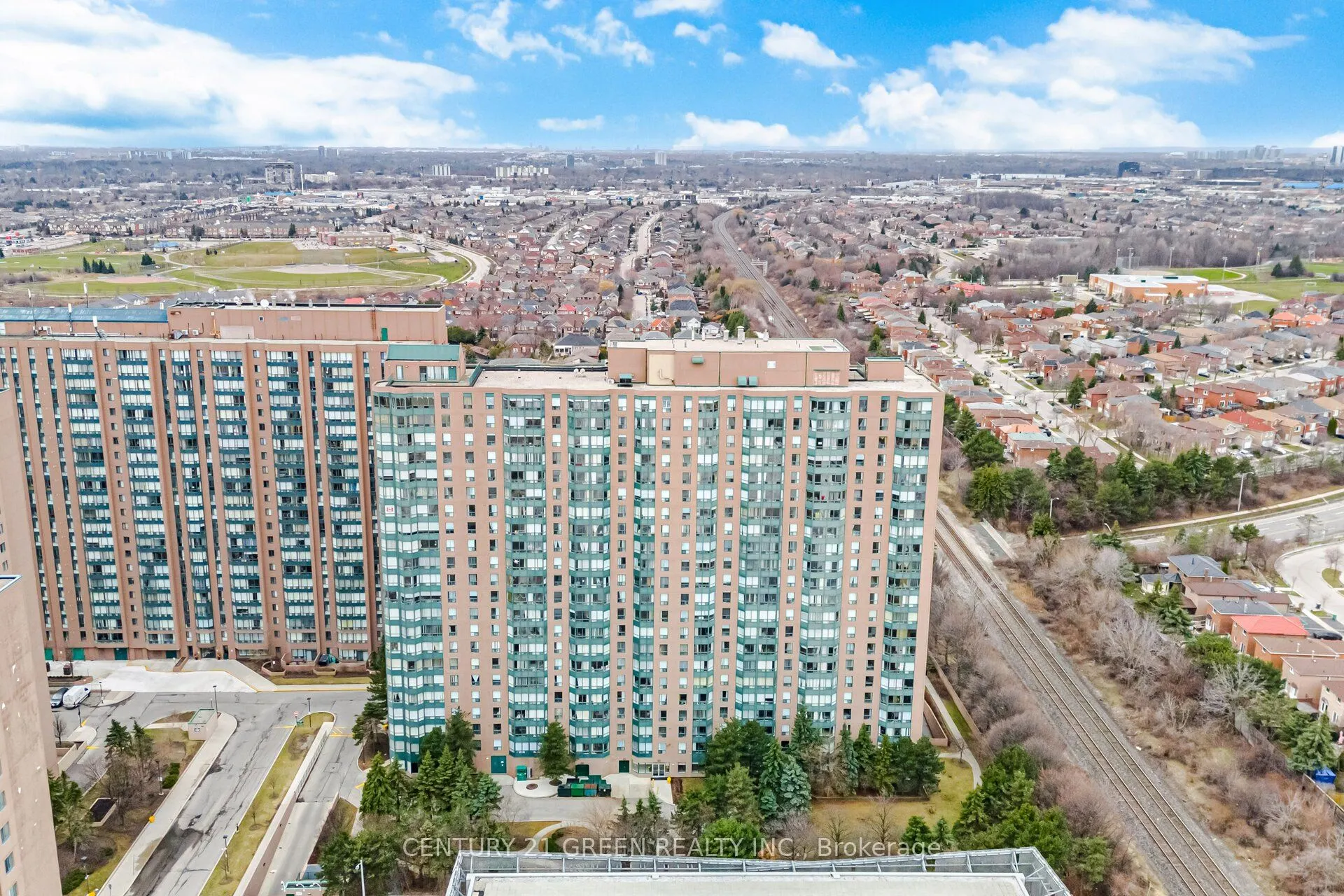 135 Hillcrest Avenue #203