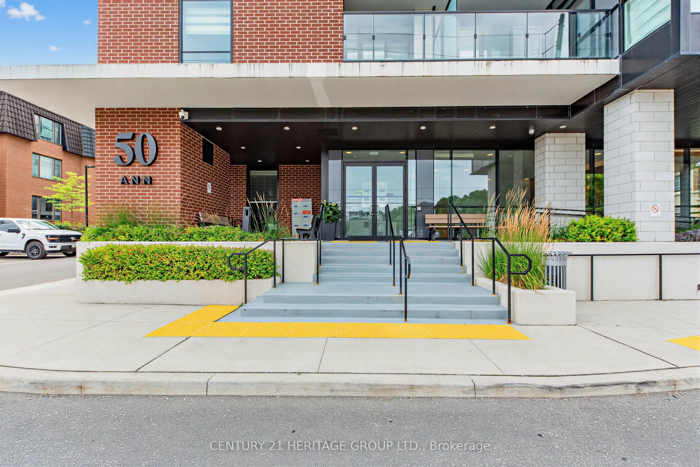 50 Ann Street #212