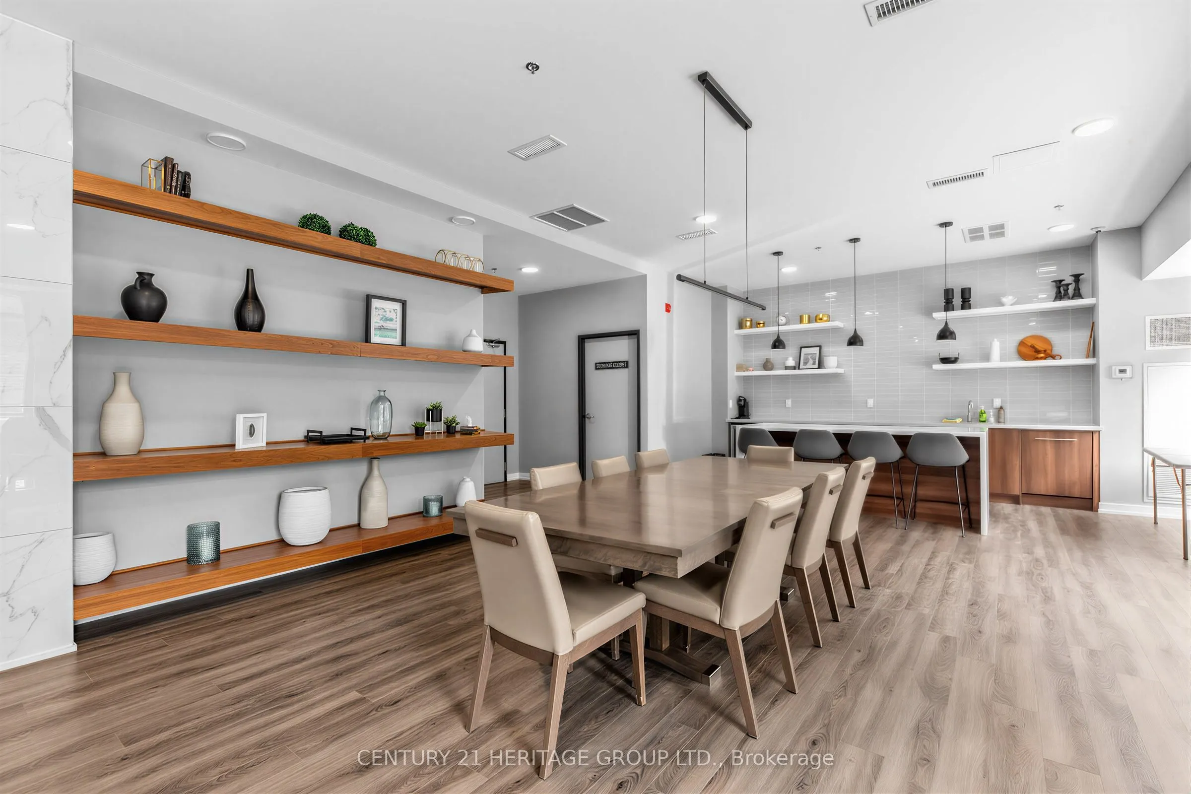 50 Ann Street #212