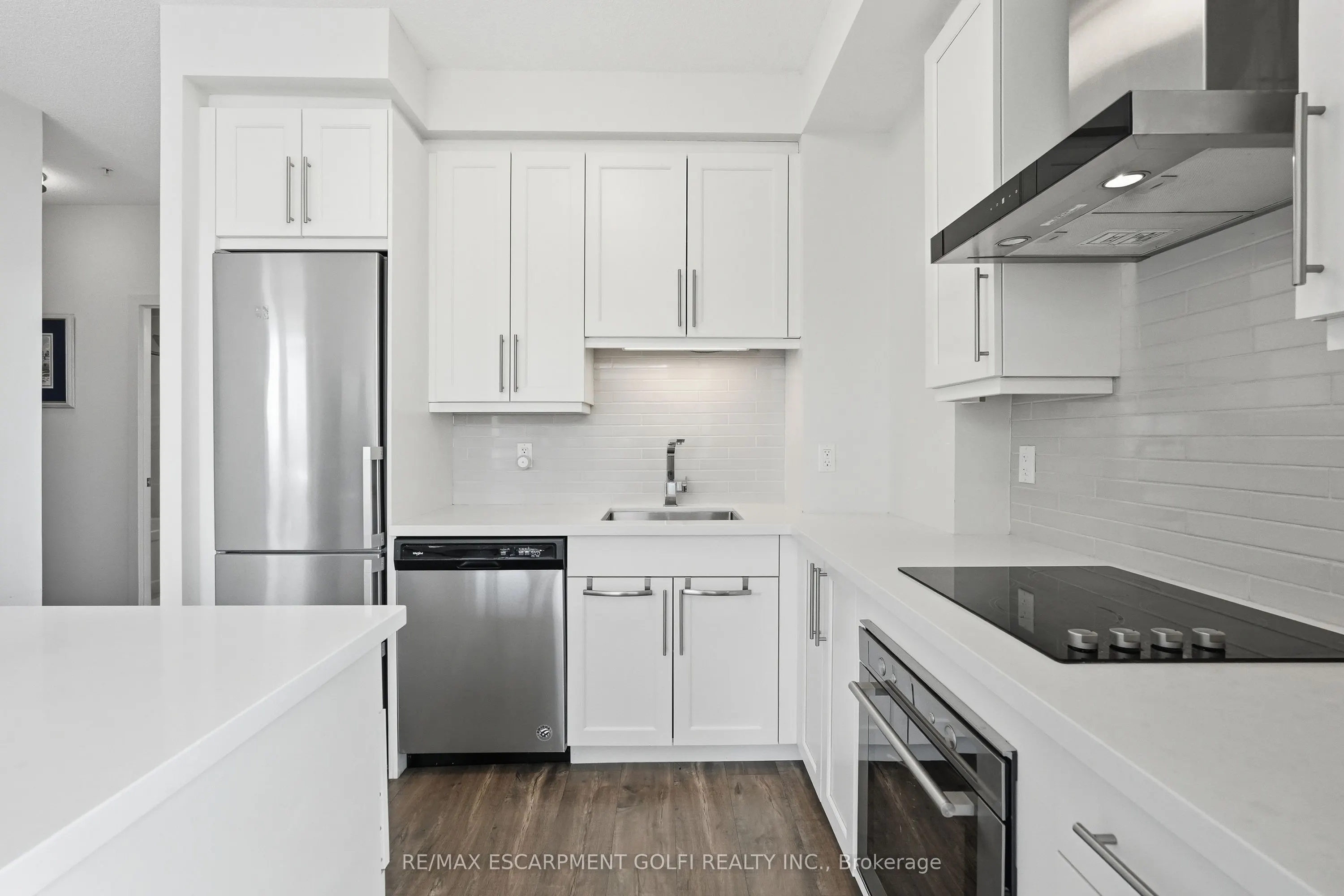 2093 FAIRVIEW Street #2004