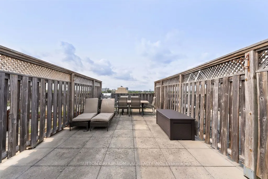 1001 Roselawn Avenue #124