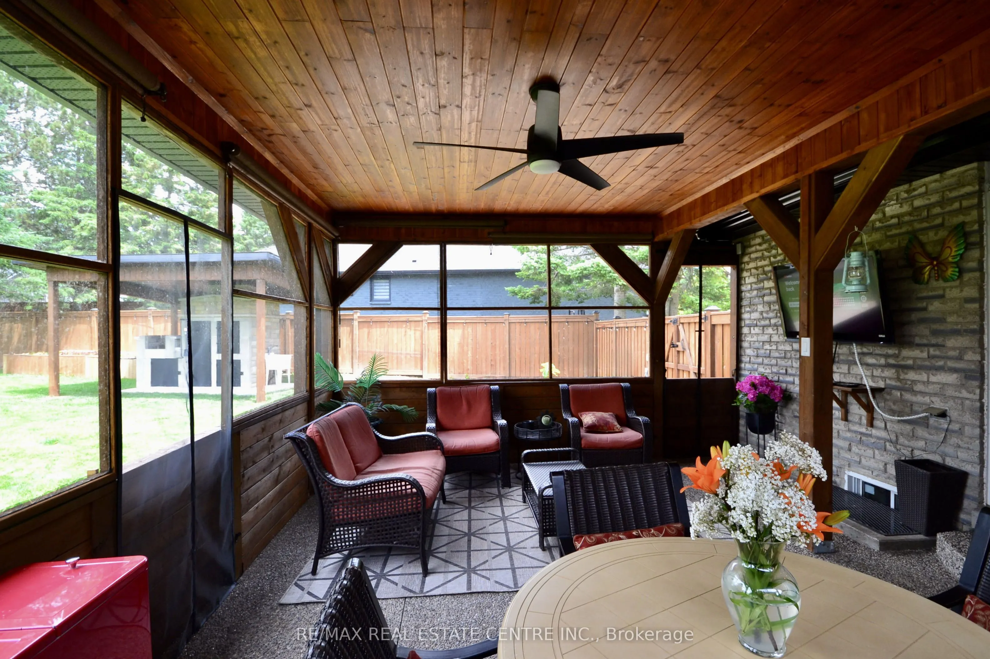 8 Kevinwood Drive