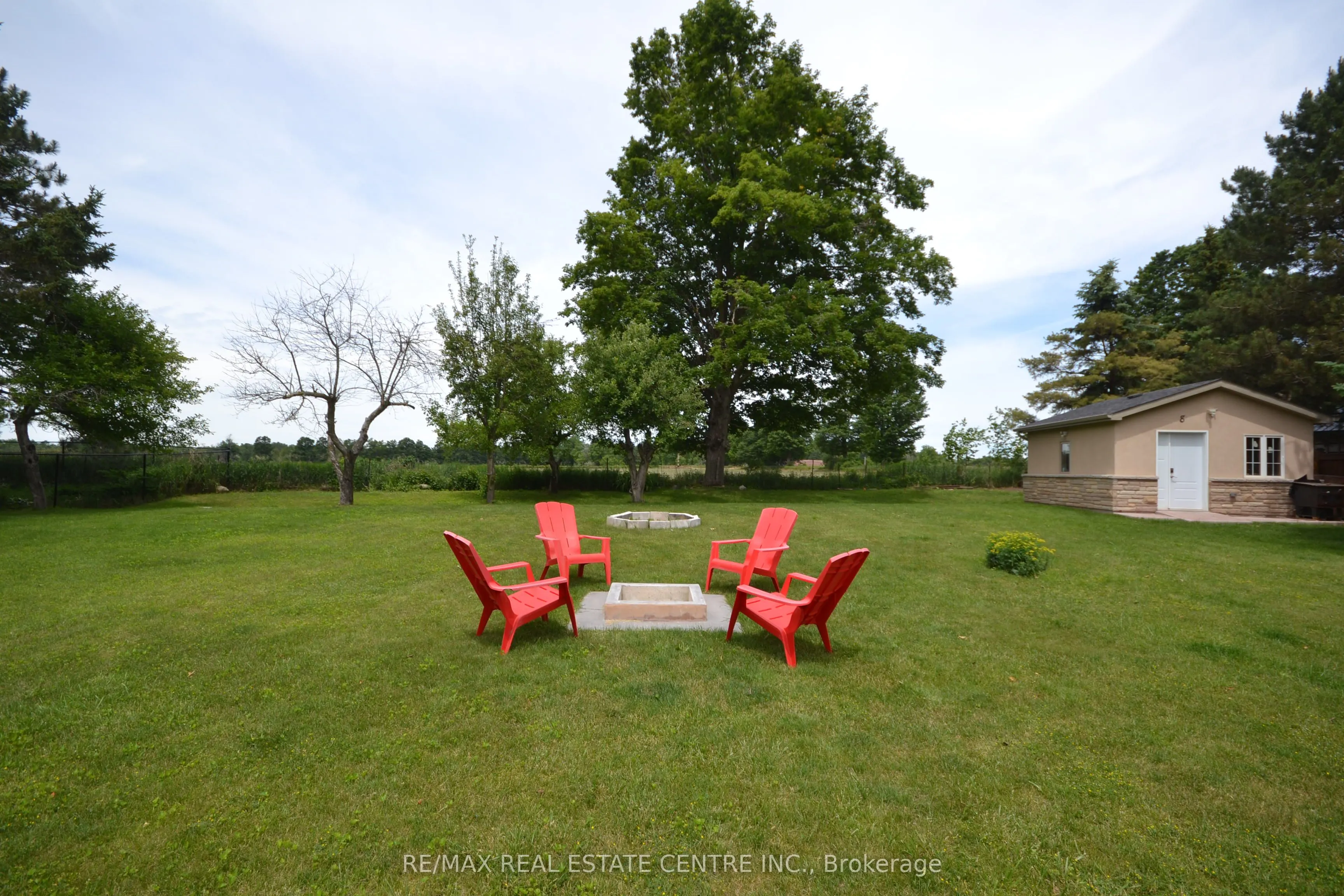 8 Kevinwood Drive