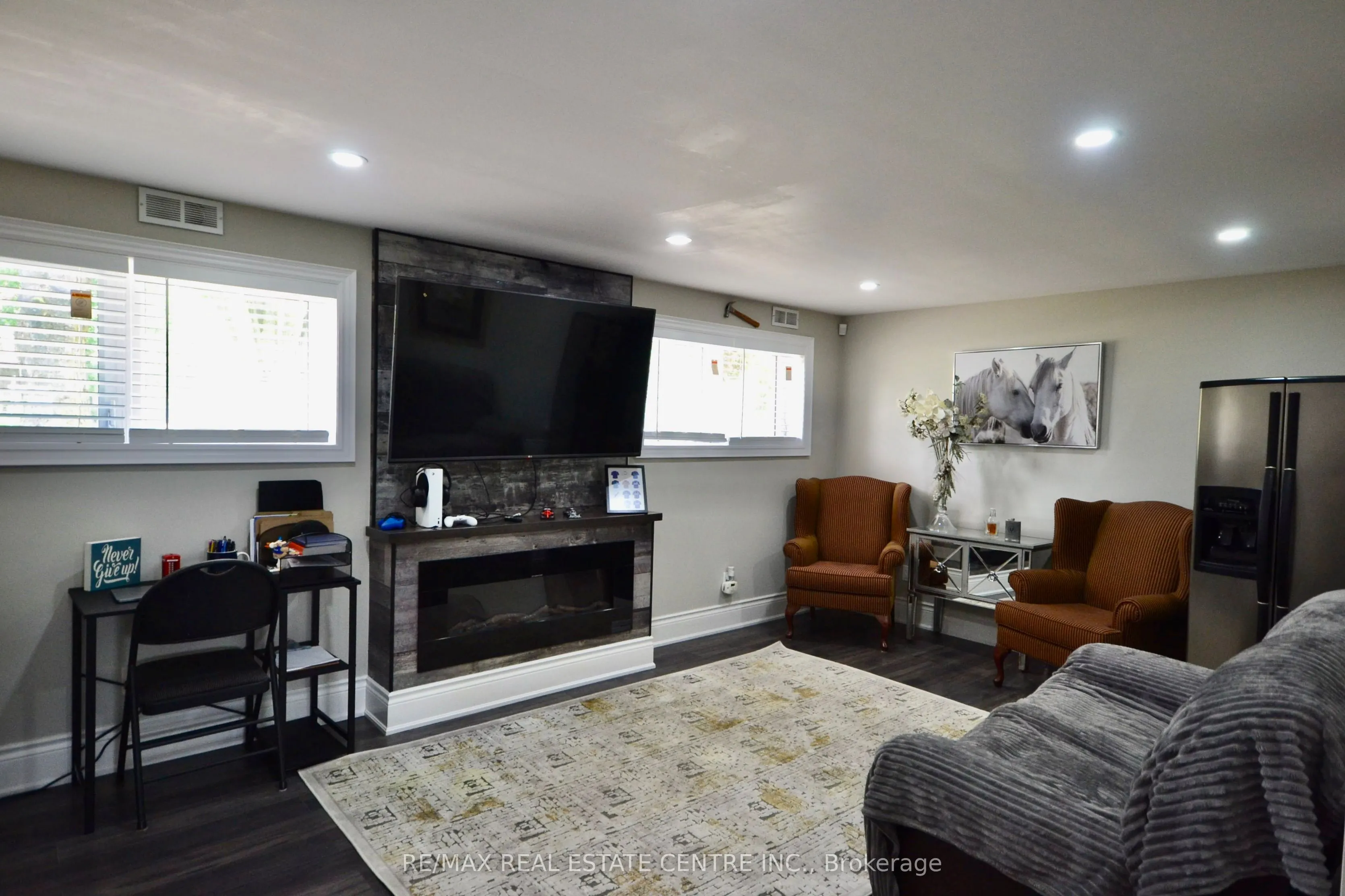 8 Kevinwood Drive