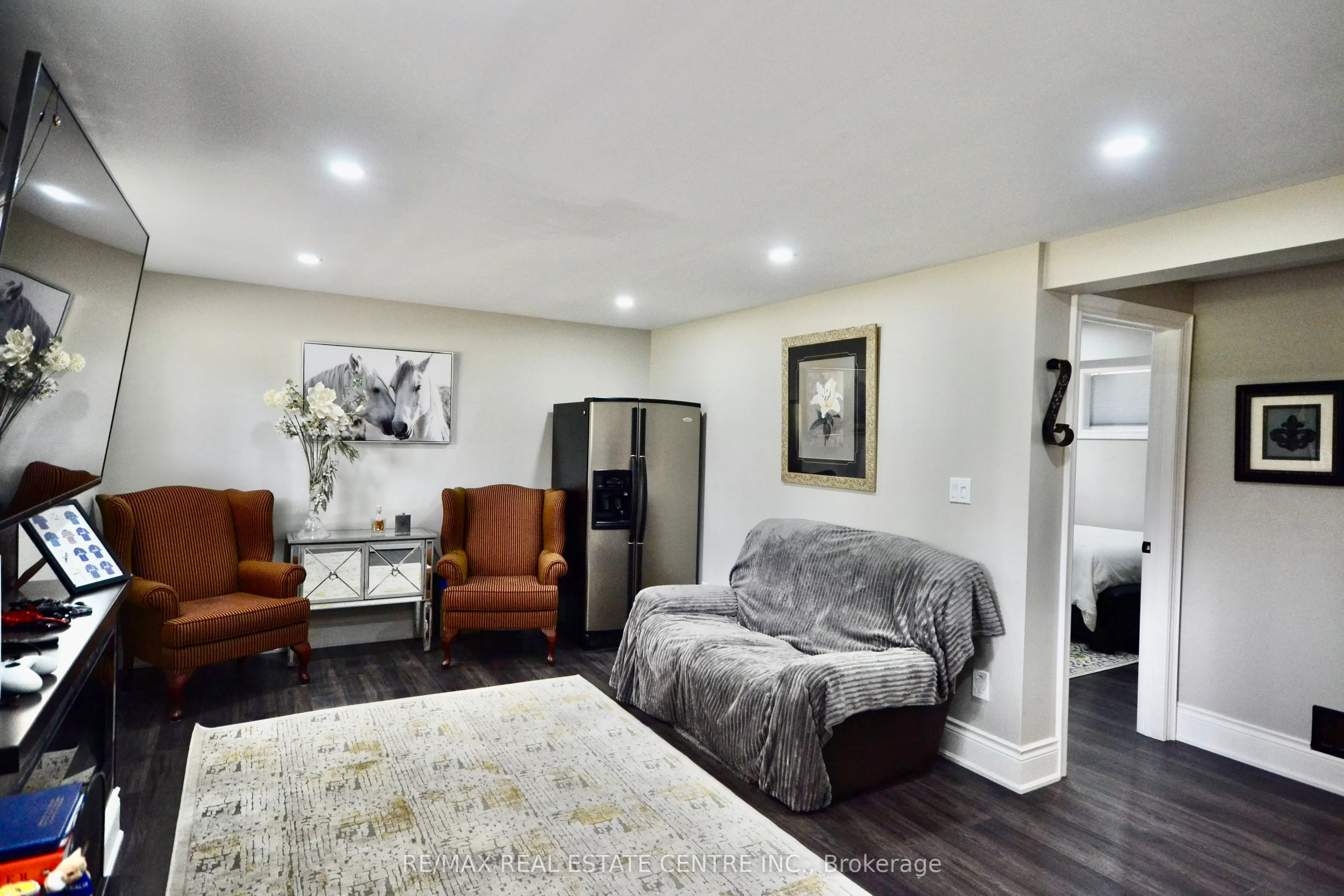 8 Kevinwood Drive